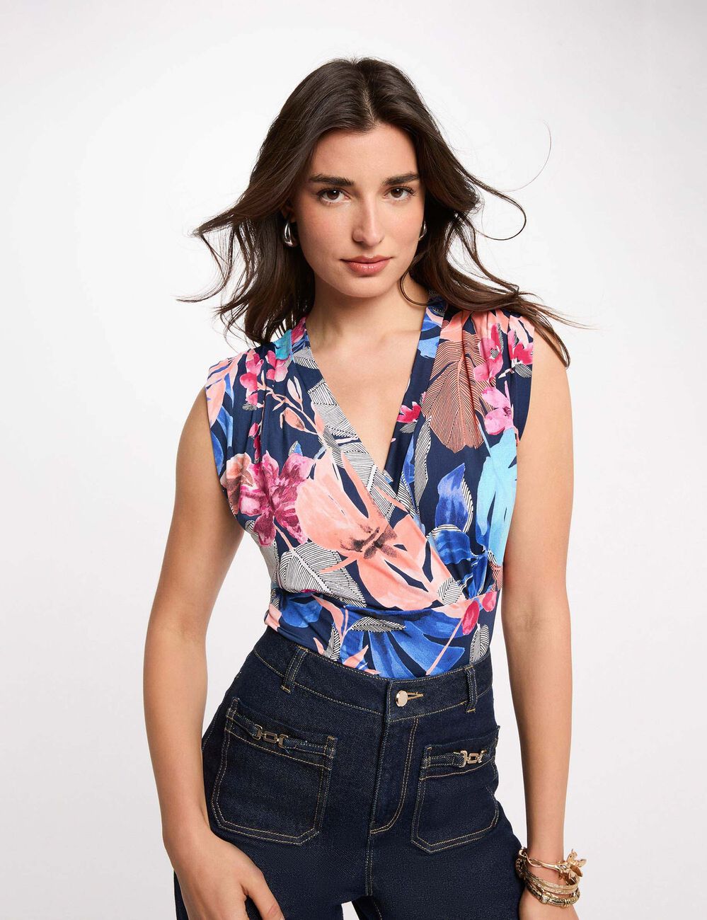 &Auml;rmelloses, enges T-Shirt mehrfarbig damen