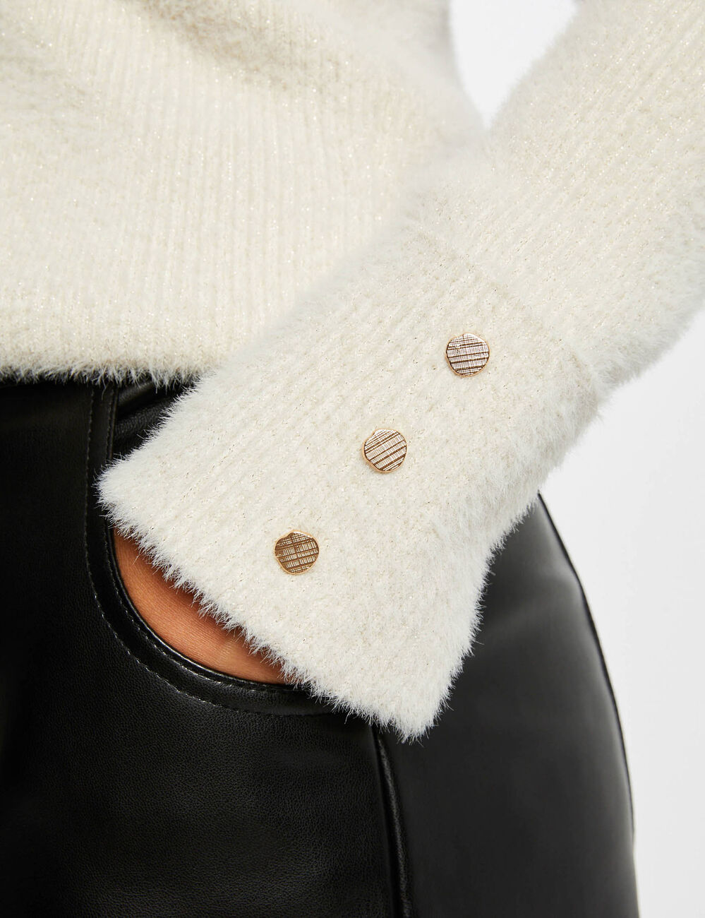 Langärmeliger Pullover mit V-Ausschnitt elfenbein damen