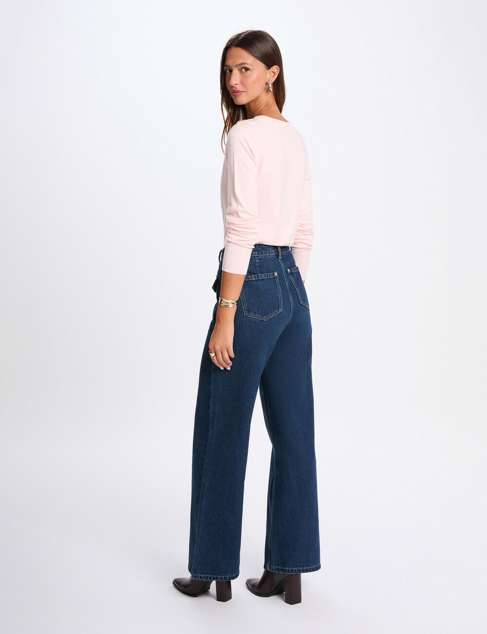 Pull col rond et boutons rose clair femme