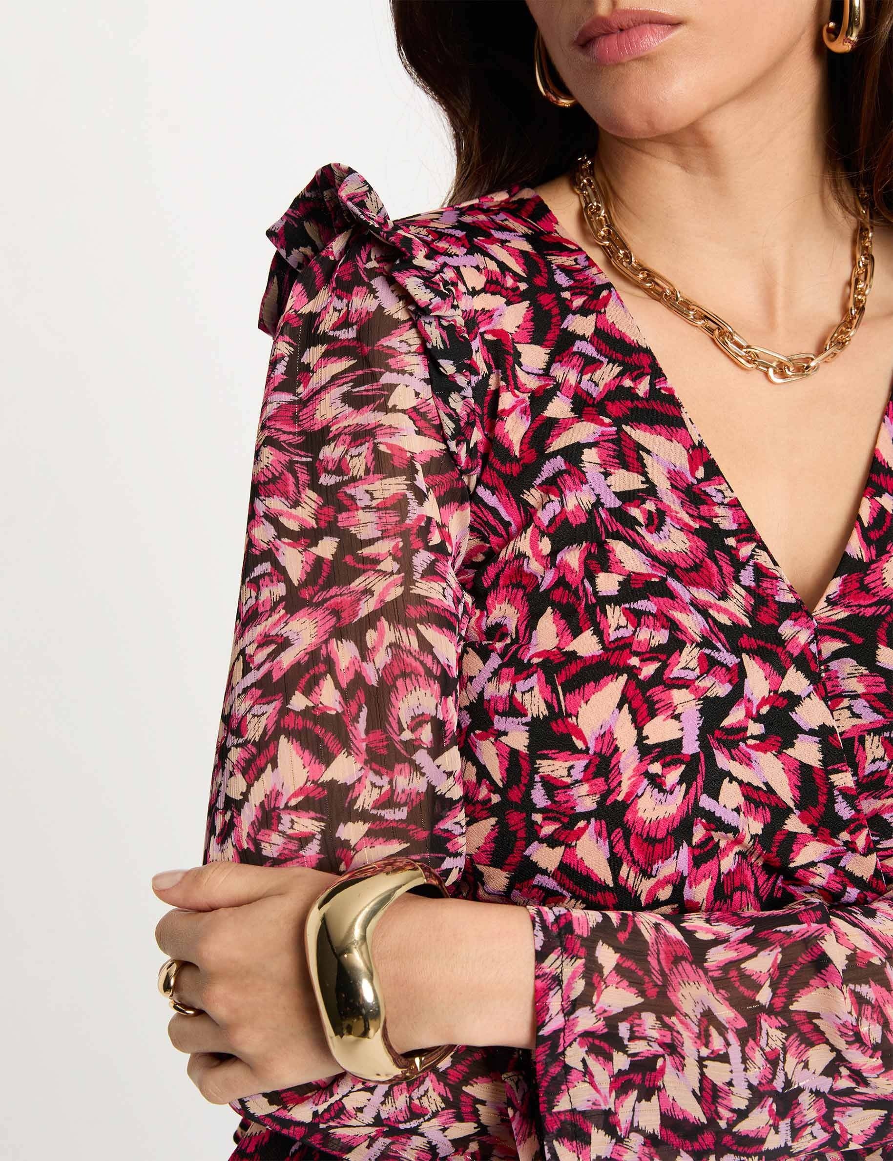 T-shirt ajust&eacute; col V multicolore femme