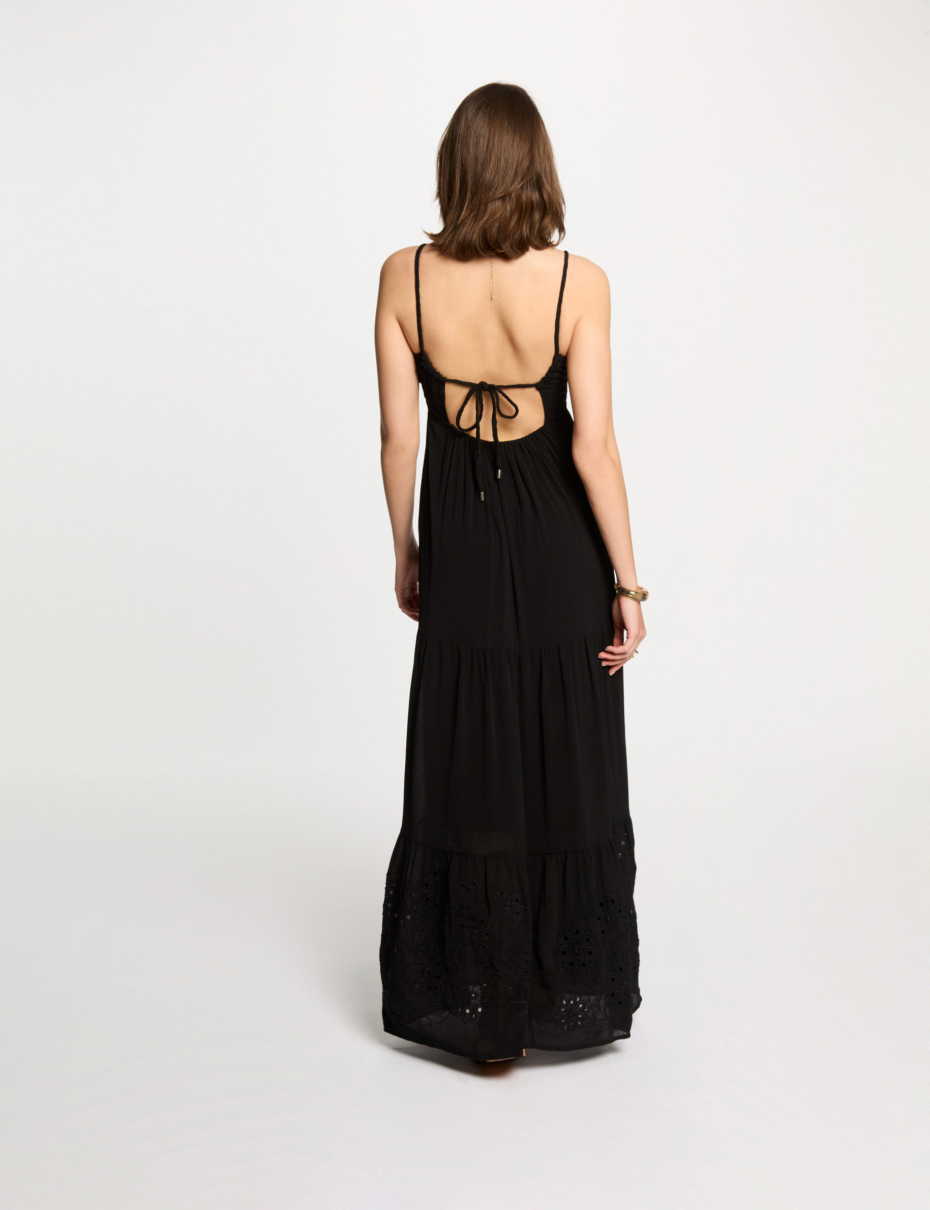langes flieendes kleid mit stickerei schwarz damen Langes, fließendes Kleid mit Stickerei schwarz damen