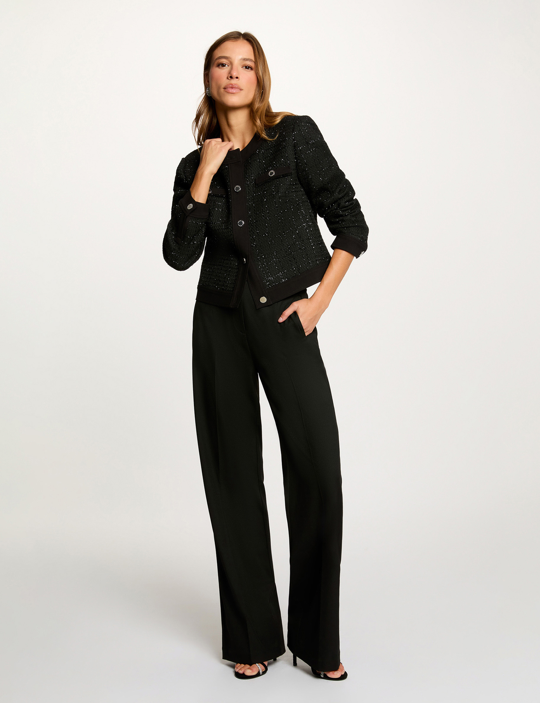 Kurz geschnittene, taillierte Jacke schwarz damen