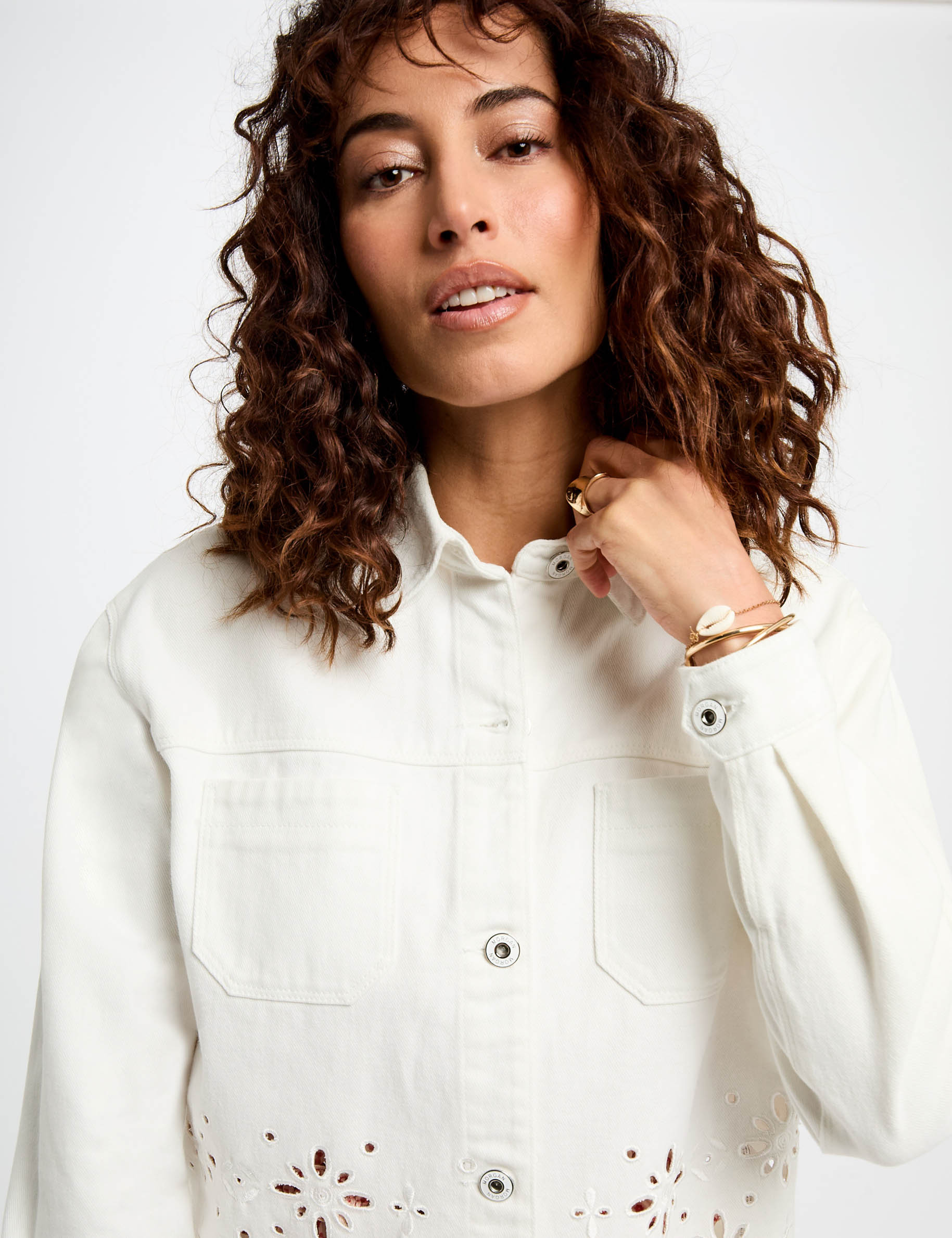 veste en jean brodee blanc femme Veste en jean brodée blanc femme