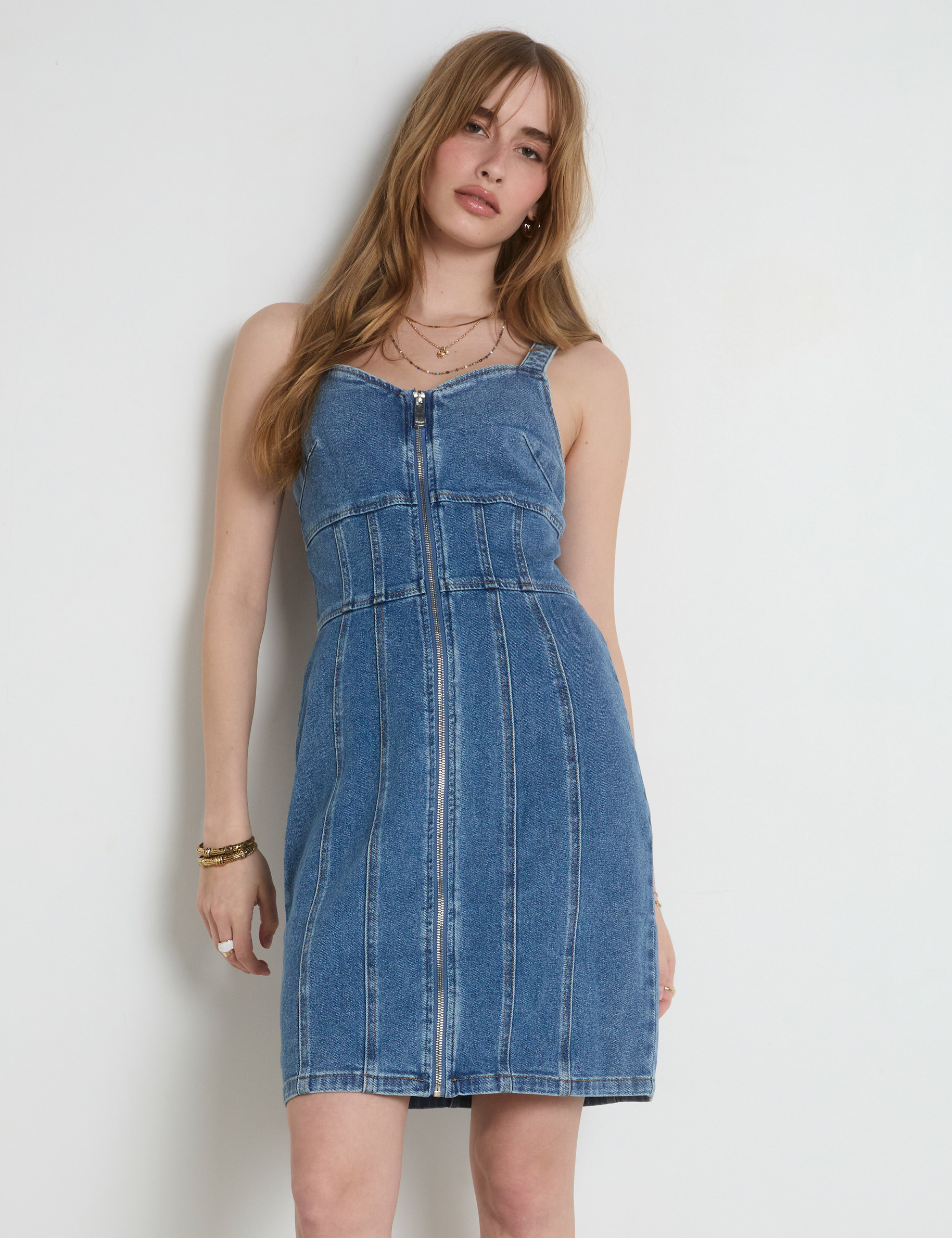 kurzes figurbetontes jeans kleid stone denim damen Kurzes, figurbetontes Jeans-Kleid stone denim damen