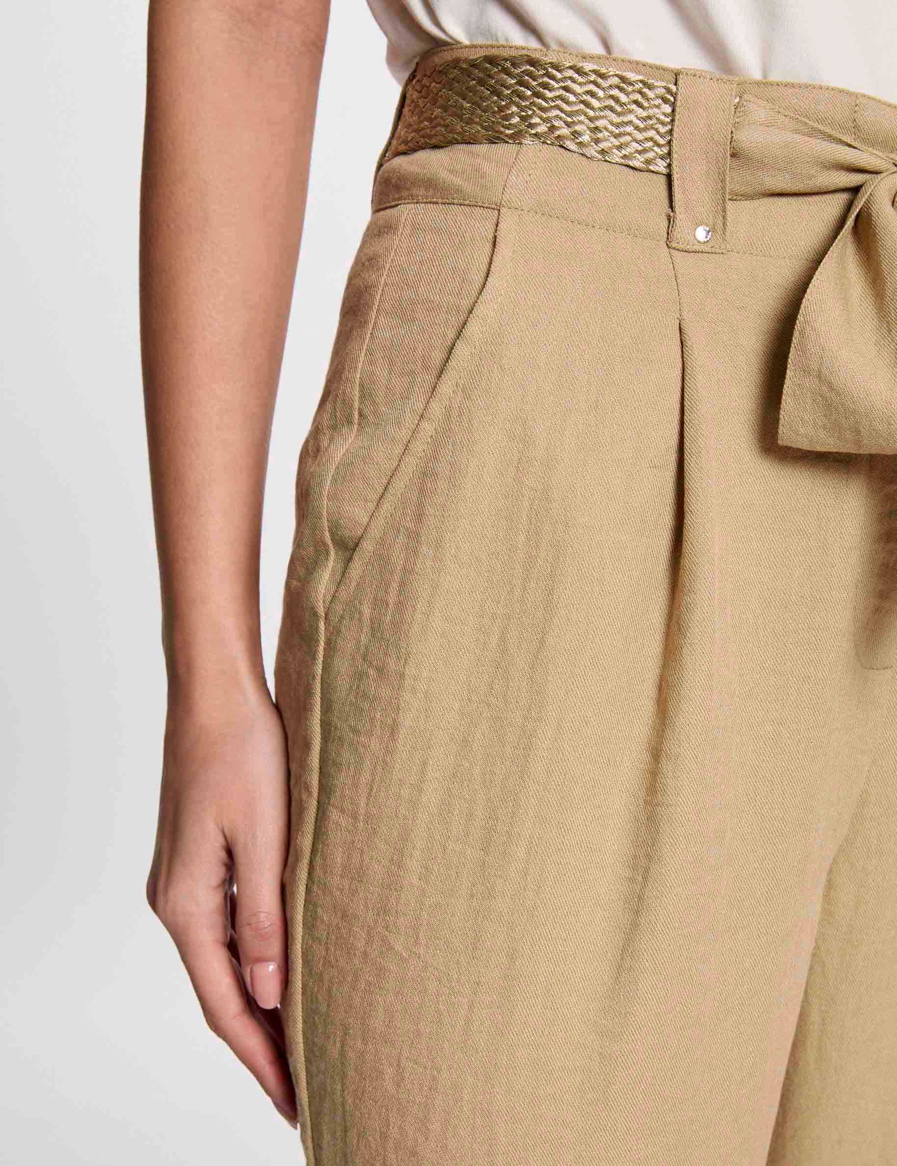 karottenhose mit gurtel beige damen Karottenhose mit Gürtel beige damen