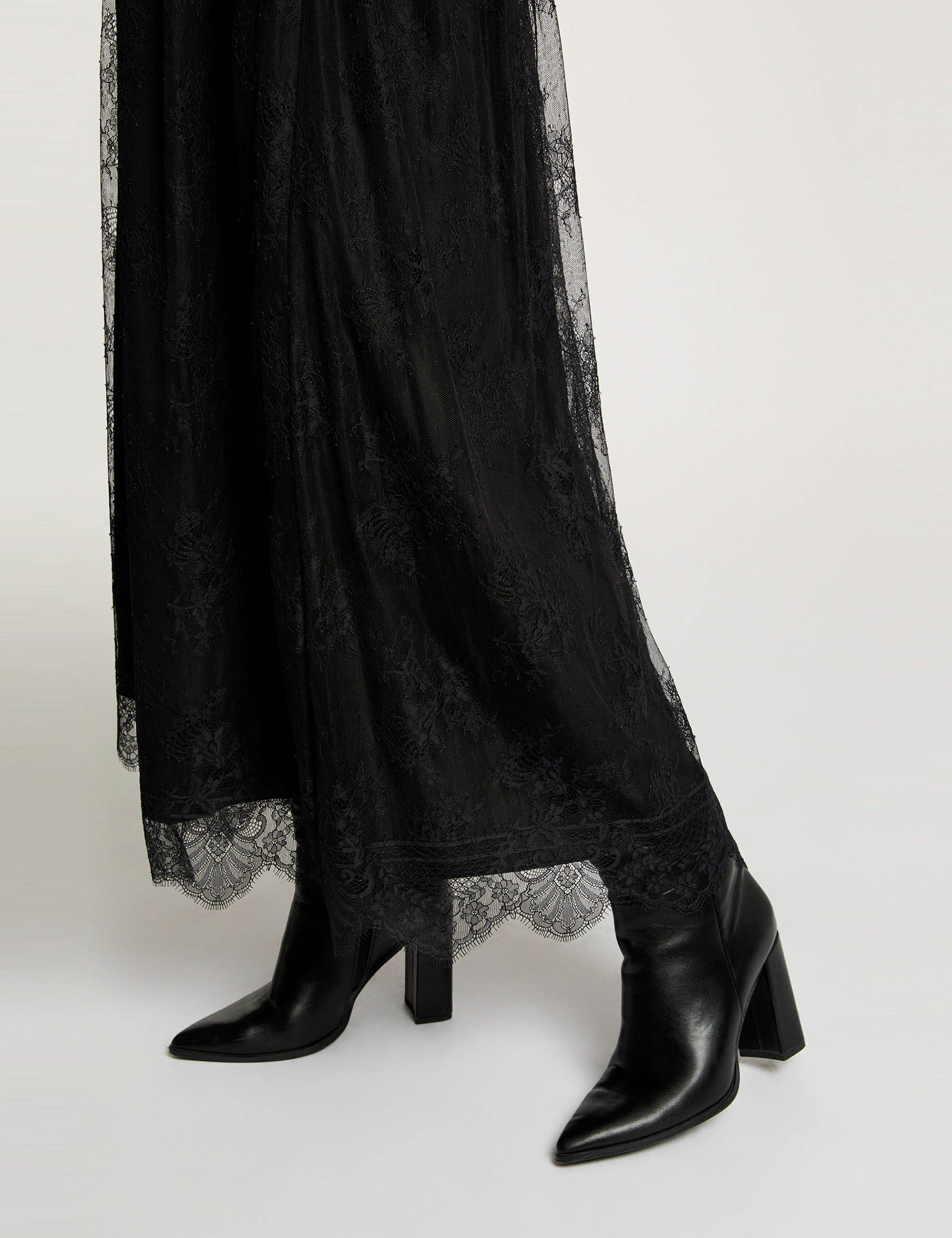 Jupe En Dentelle New Look – Taille 38 – Noire – Occasion Très Bon état