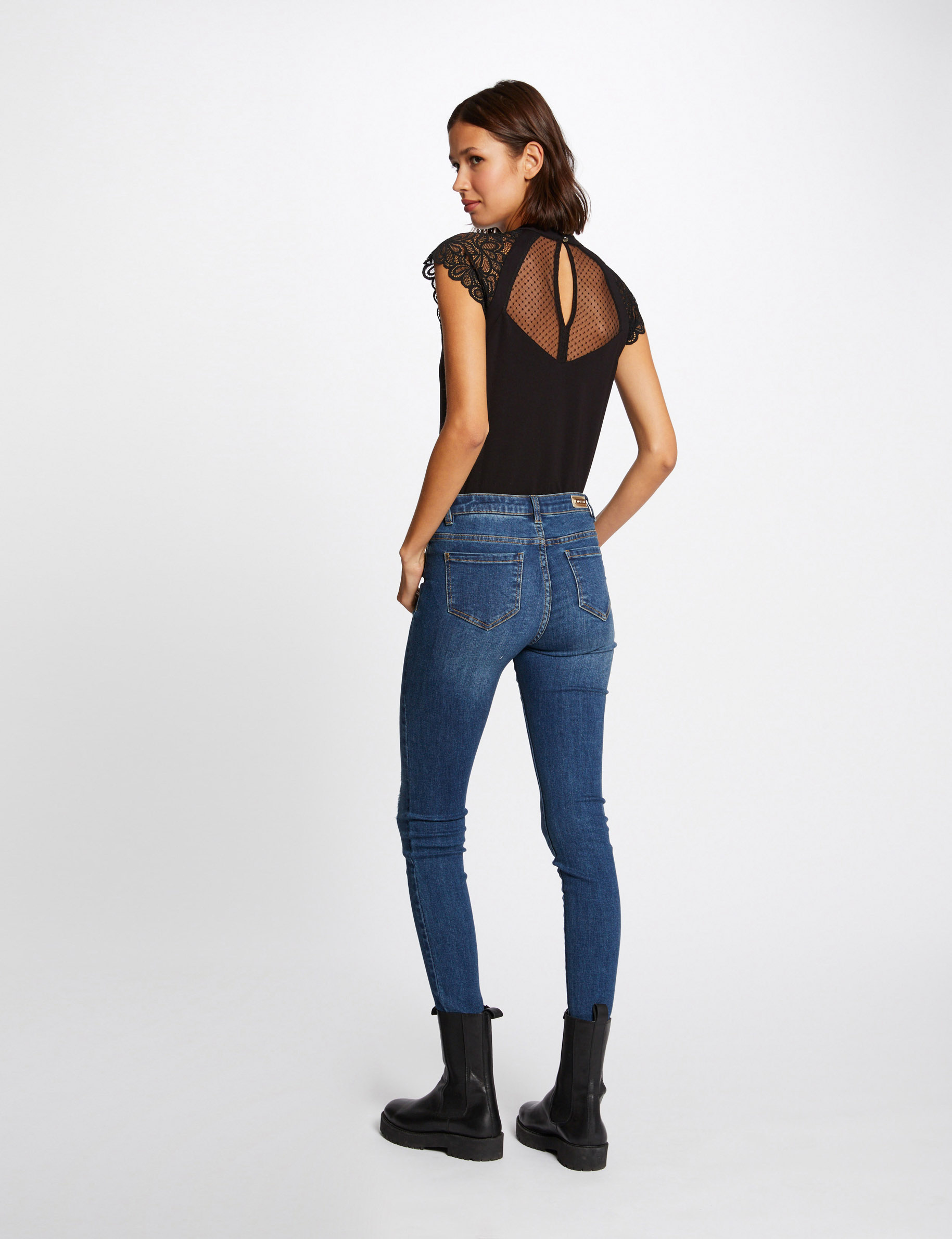 T-shirt dentelle col montant noir femme