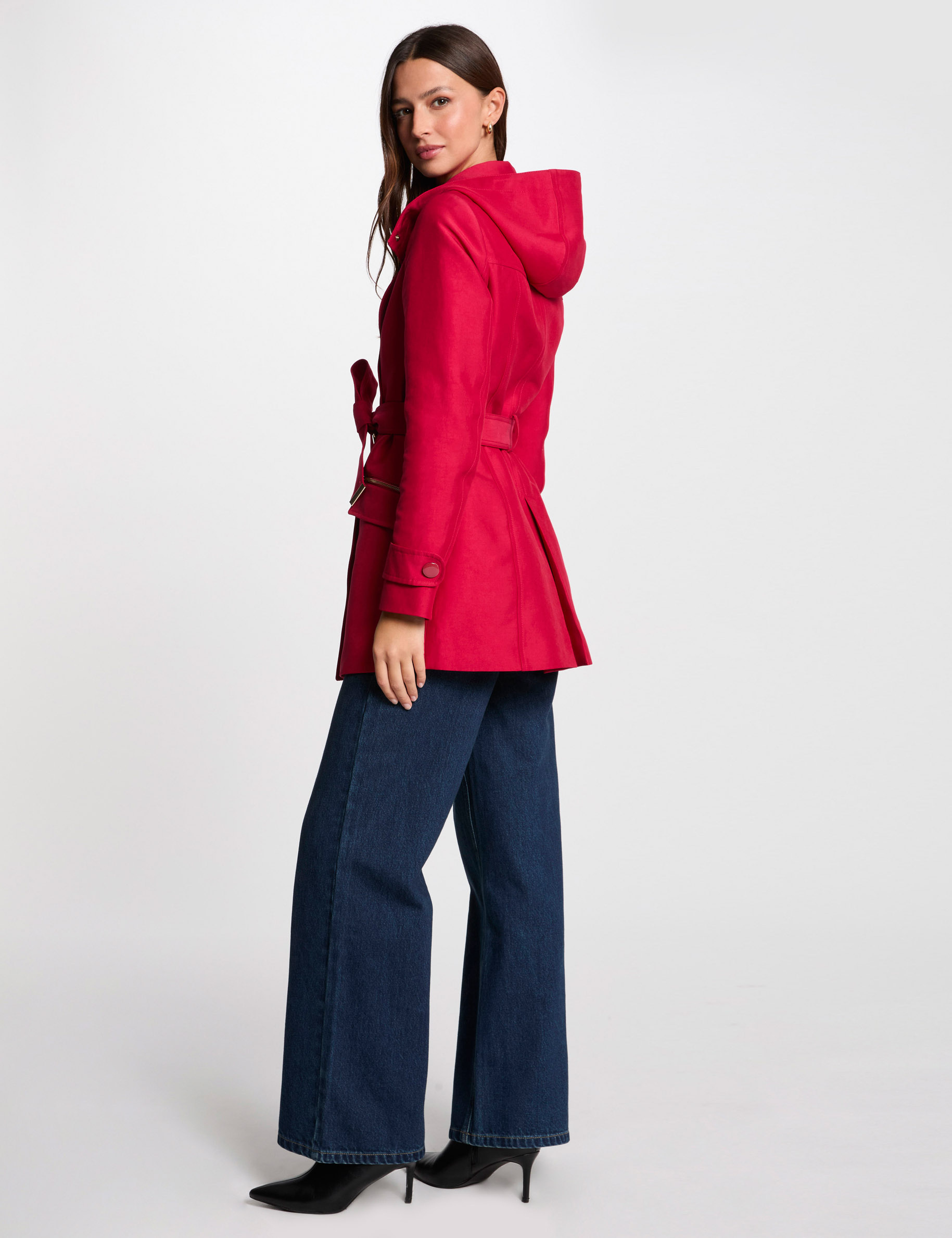 trenchcoat mit gurtel und kapuze rot damen Trenchcoat mit Gürtel und Kapuze rot damen