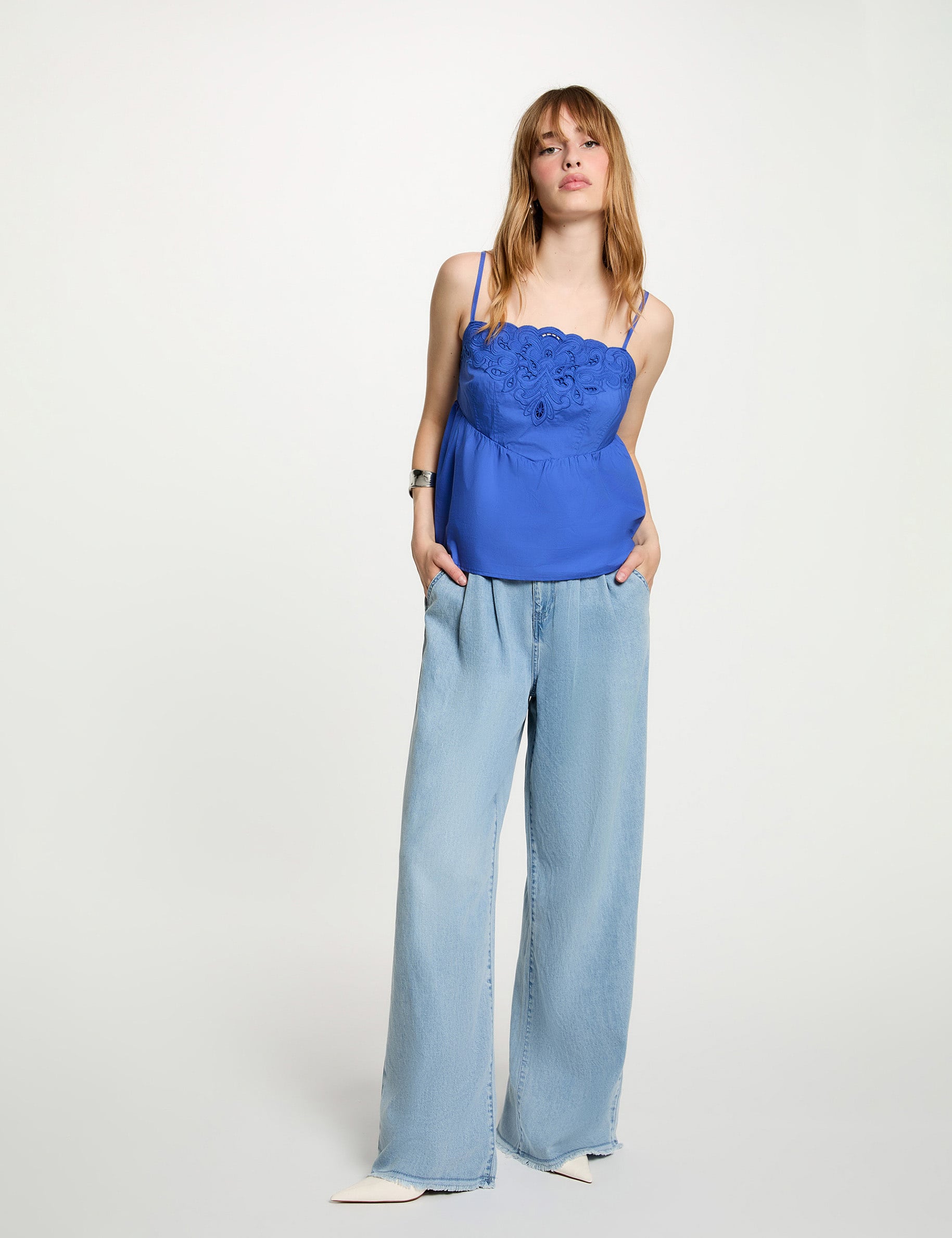 Weit geschnittene hochgeschnittene Hose gebleichtes denim damen