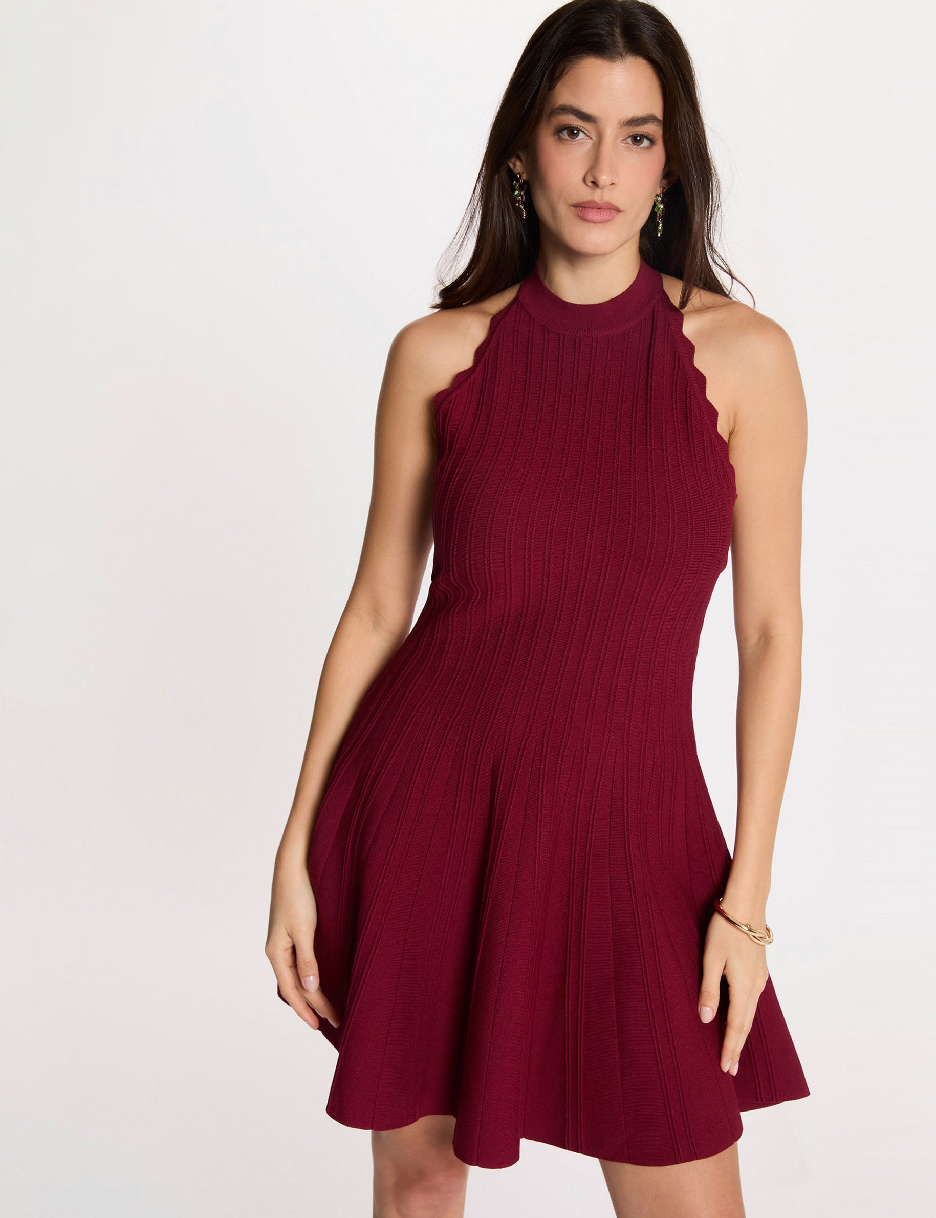 Robe tricot &eacute;vas&eacute;e sans manches bordeaux femme