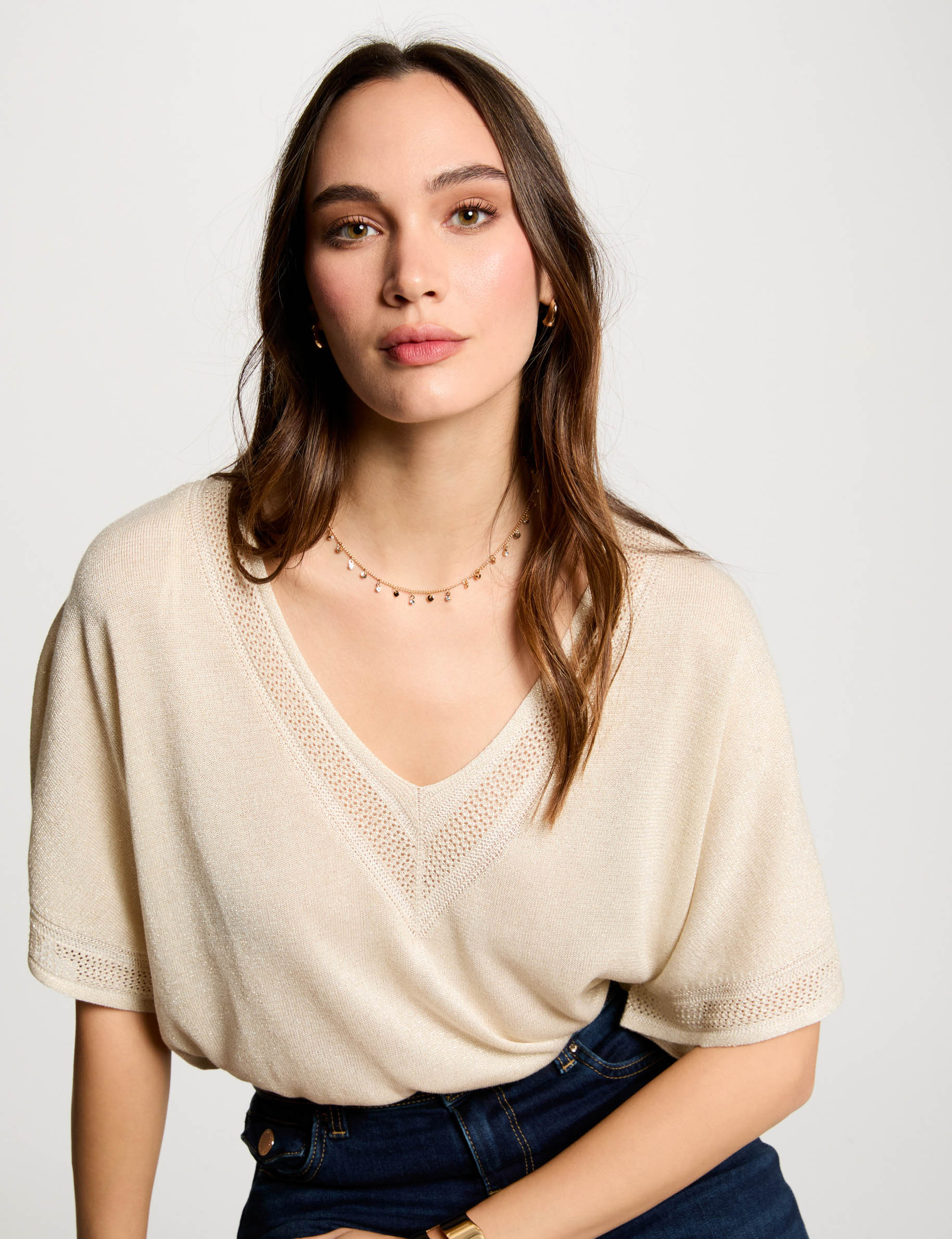 Pull col en V manches courtes ivoire femme