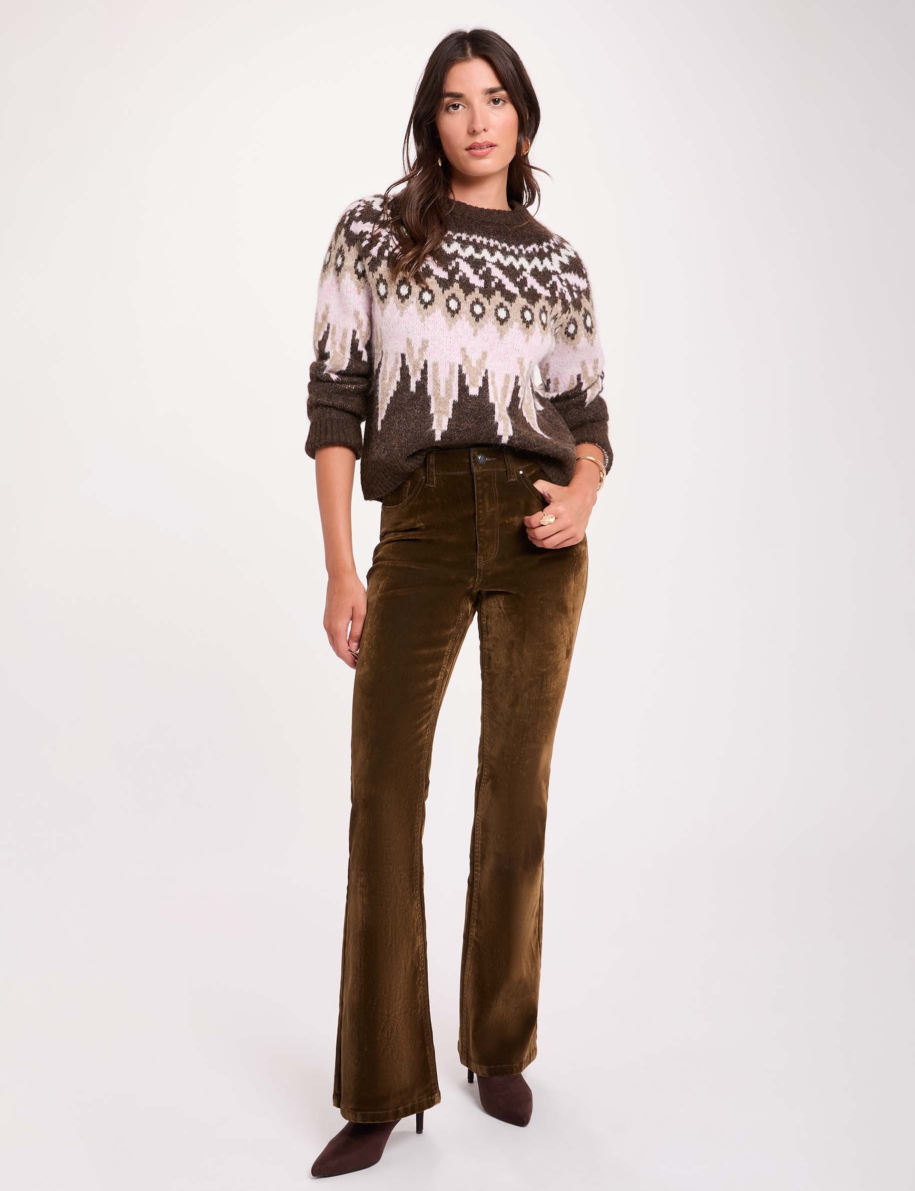 Pull chevron col rond marron fonc&eacute; femme