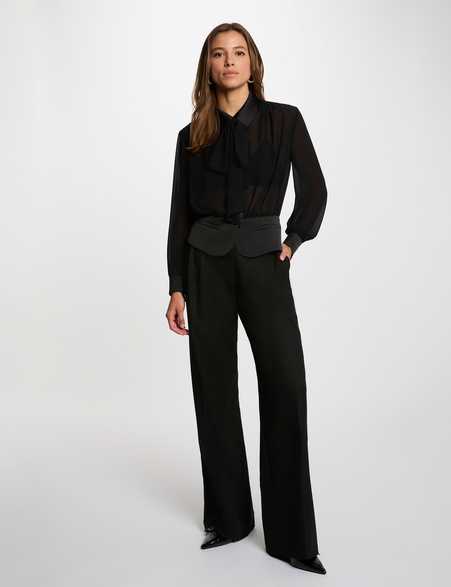 Bluse aus Voile mit Lavalli&egrave;re schwarz damen