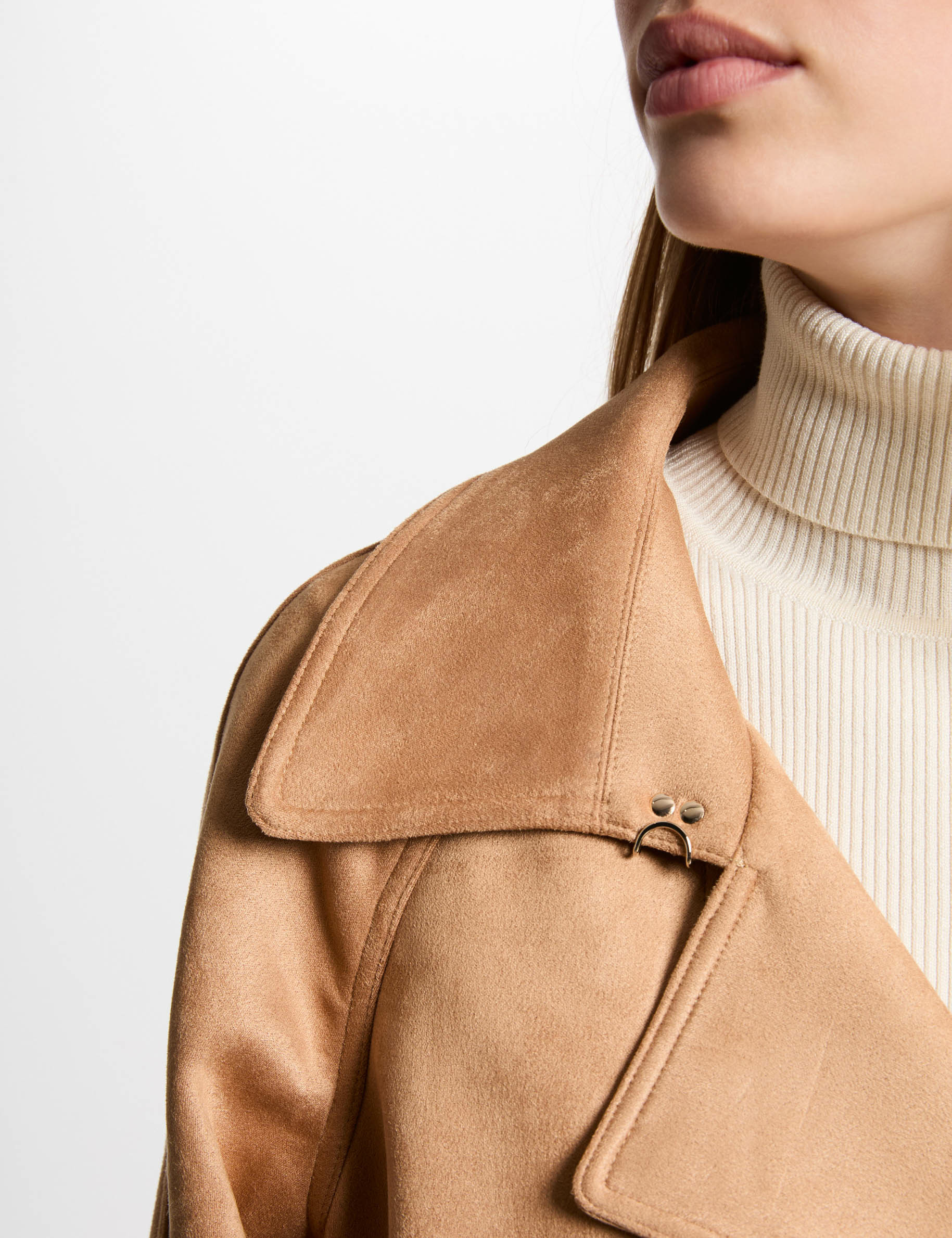 langer wildleder trenchcoat marron clair damen Langer Wildleder-Trenchcoat marron clair damen