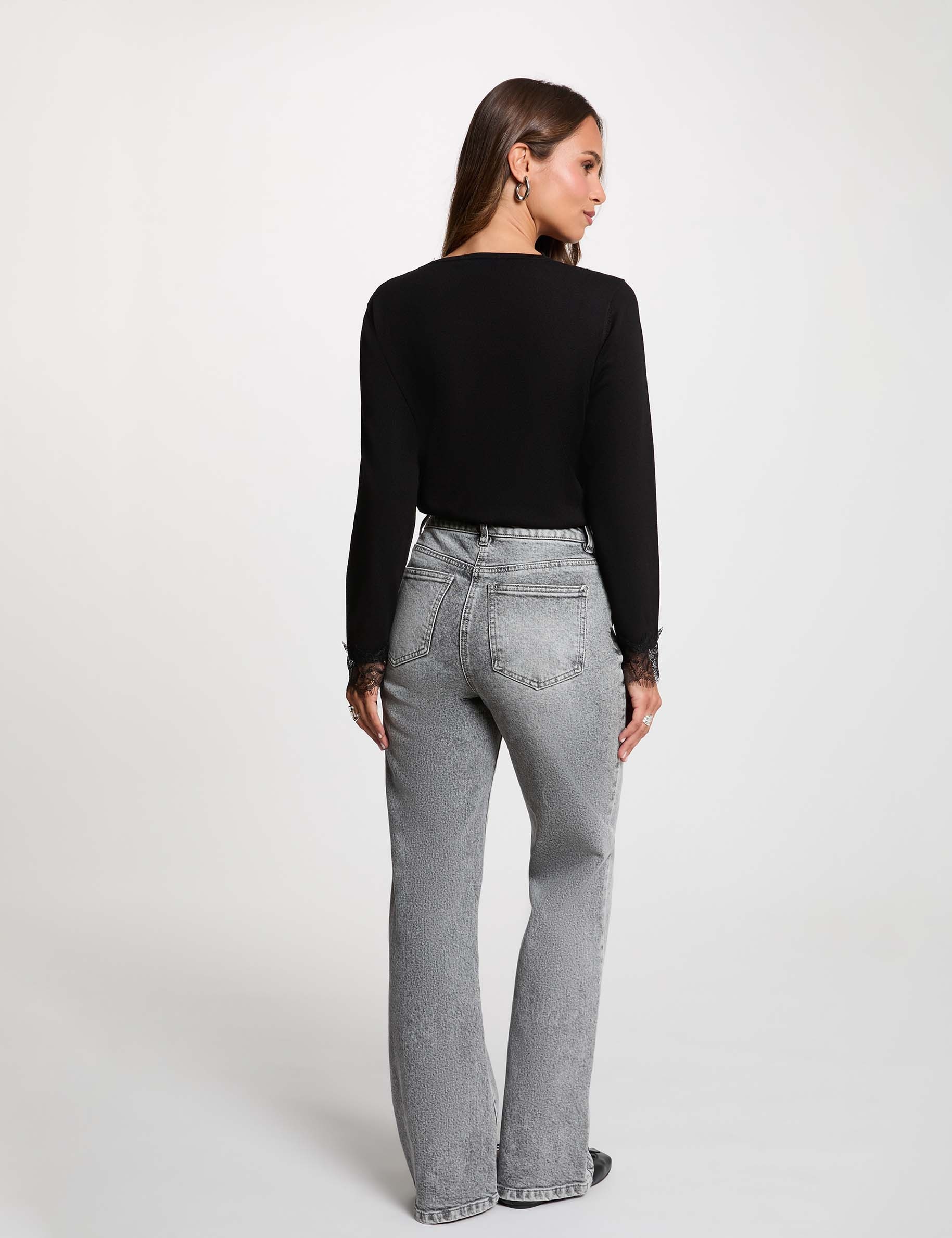 Pullover mit V-Ausschnitt und Spitze schwarz damen