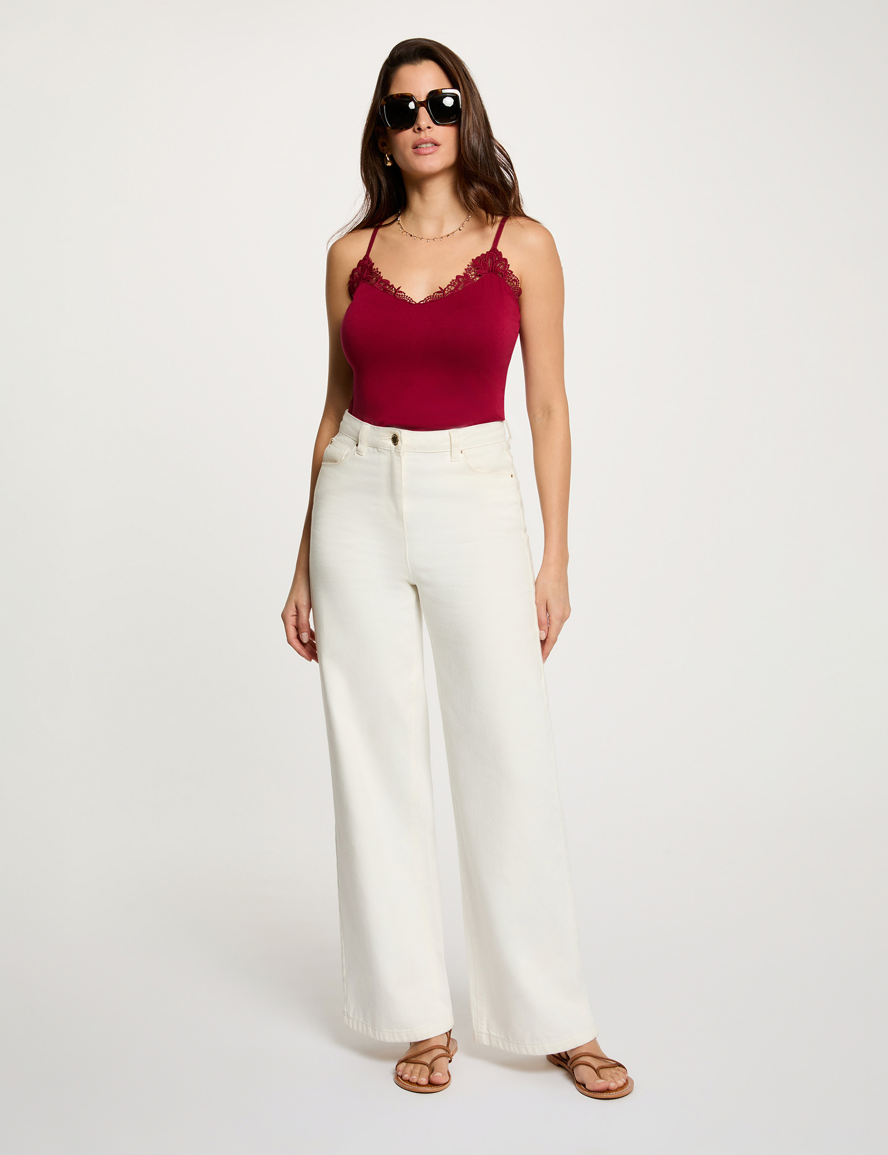 Caraco col v dentelle bordeaux femme