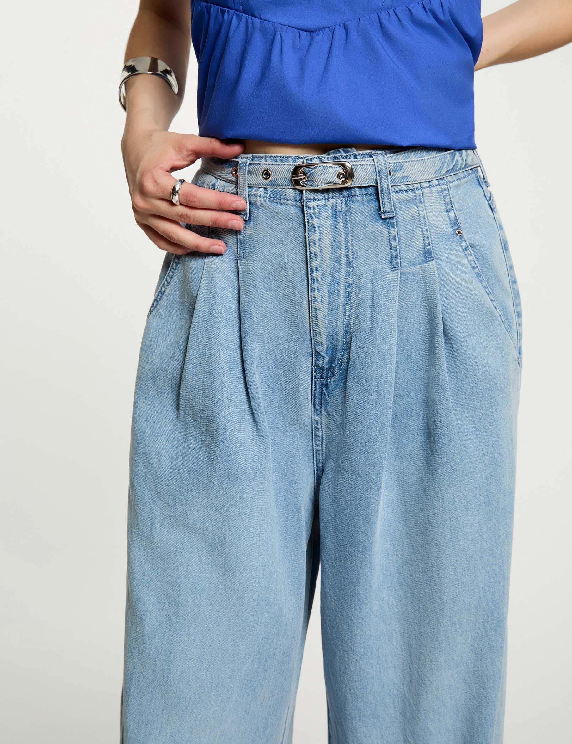 Weit geschnittene hochgeschnittene Hose gebleichtes denim damen