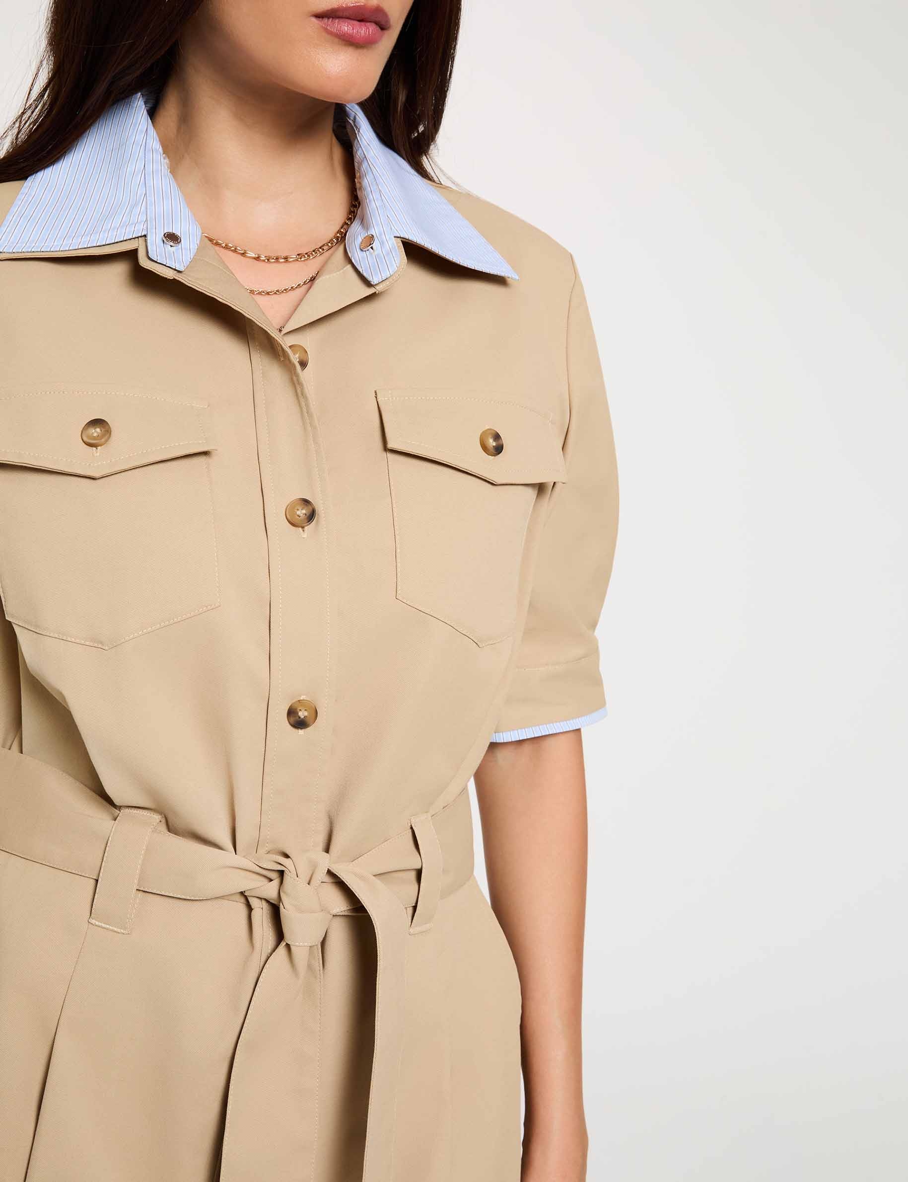 Kurzes Kleid mit Reverskragen beige damen
