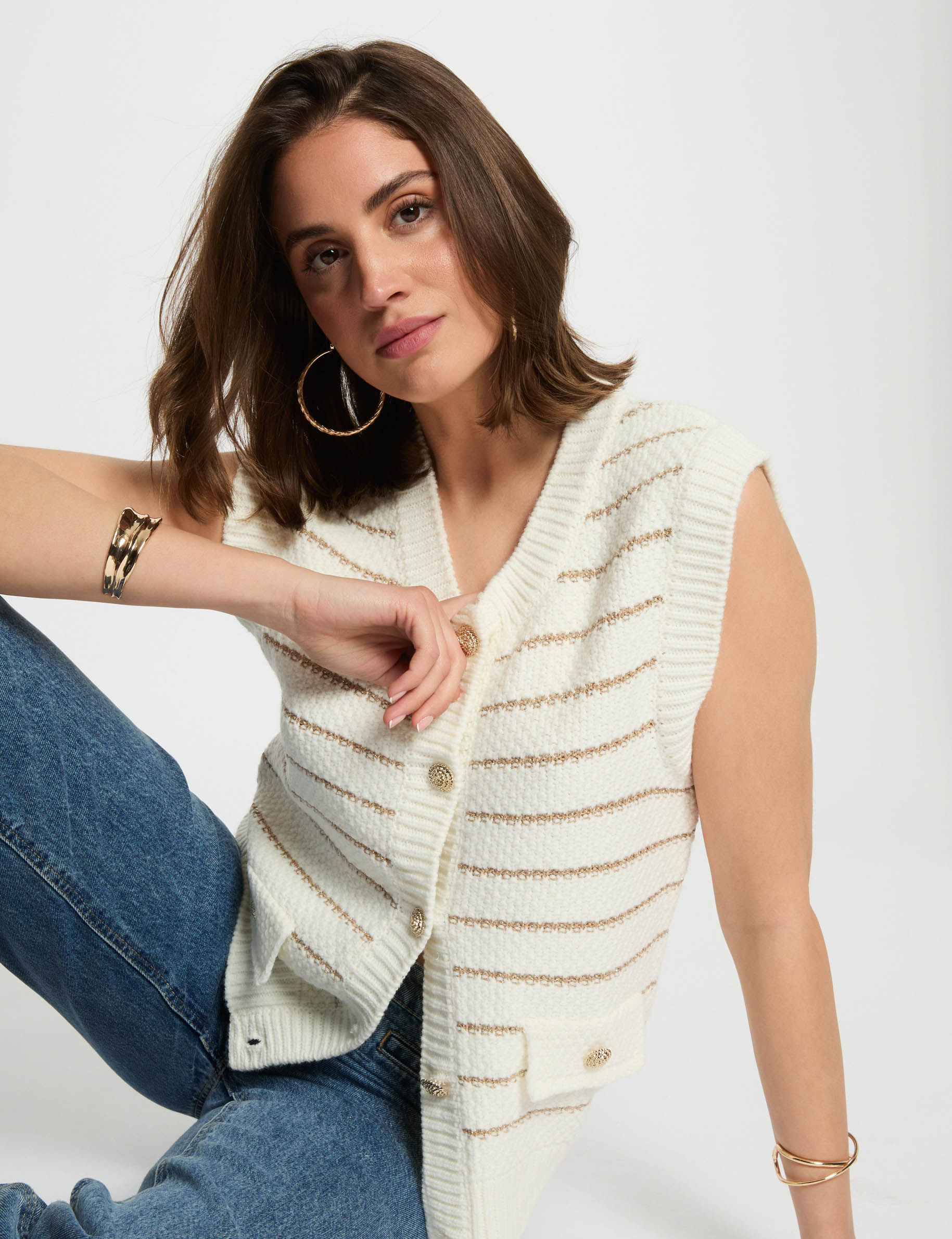 armellose gestreifte strickjacke beige damen Ärmellose gestreifte Strickjacke beige damen