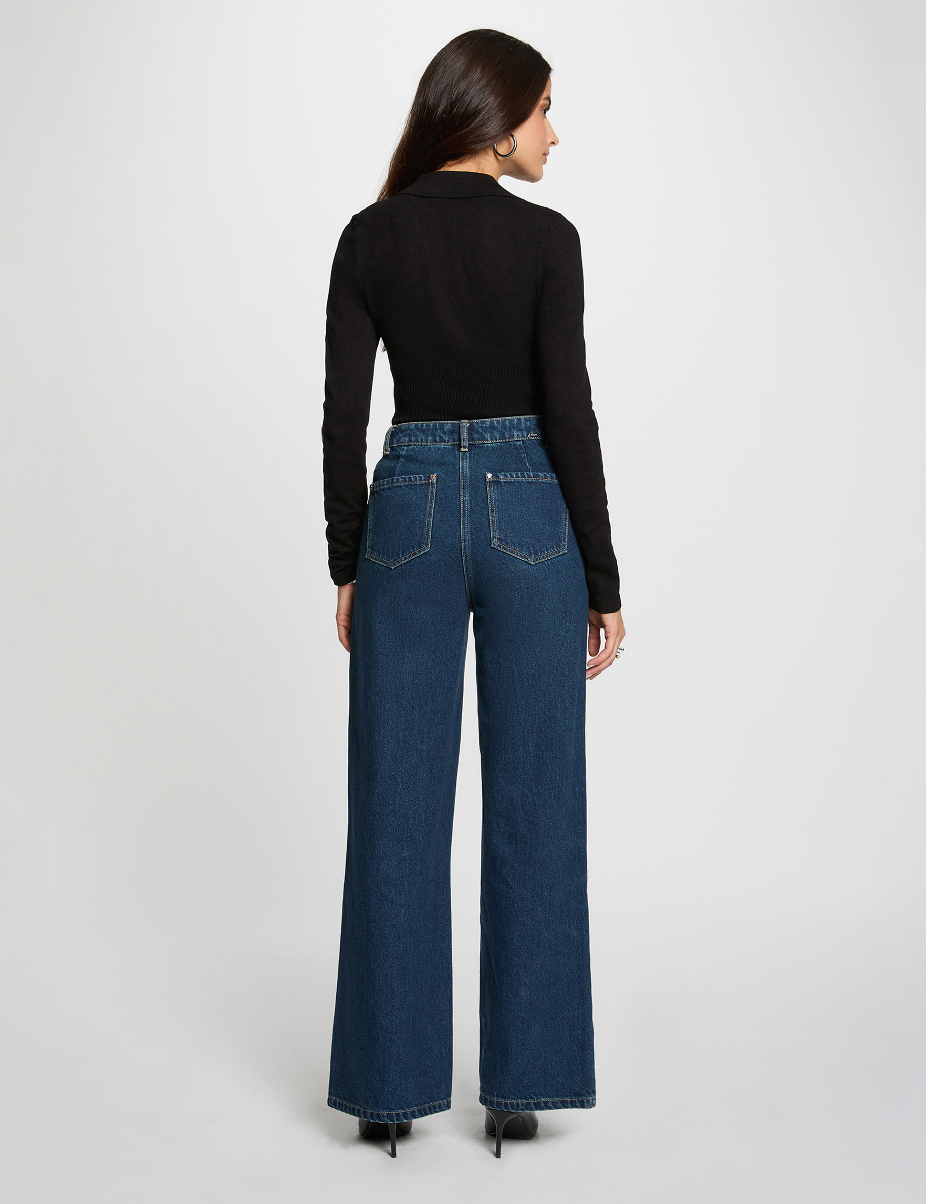 figurbetonter pulli mit polokragen schwarz damen Figurbetonter Pulli mit Polokragen schwarz damen