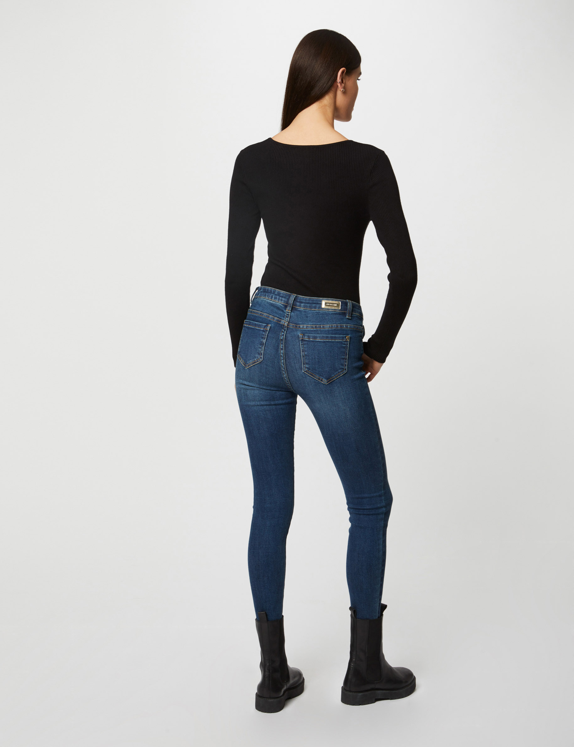 Pull fin col v noir femme