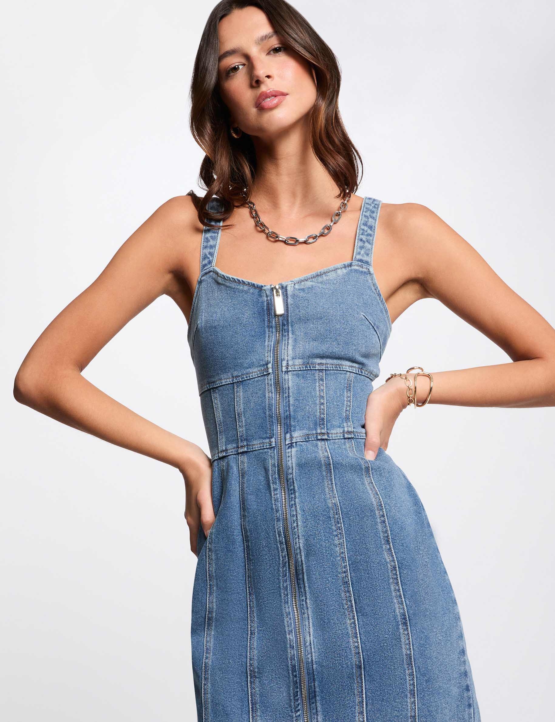kurzes figurbetontes jeans kleid stone denim damen Kurzes, figurbetontes Jeans-Kleid stone denim damen