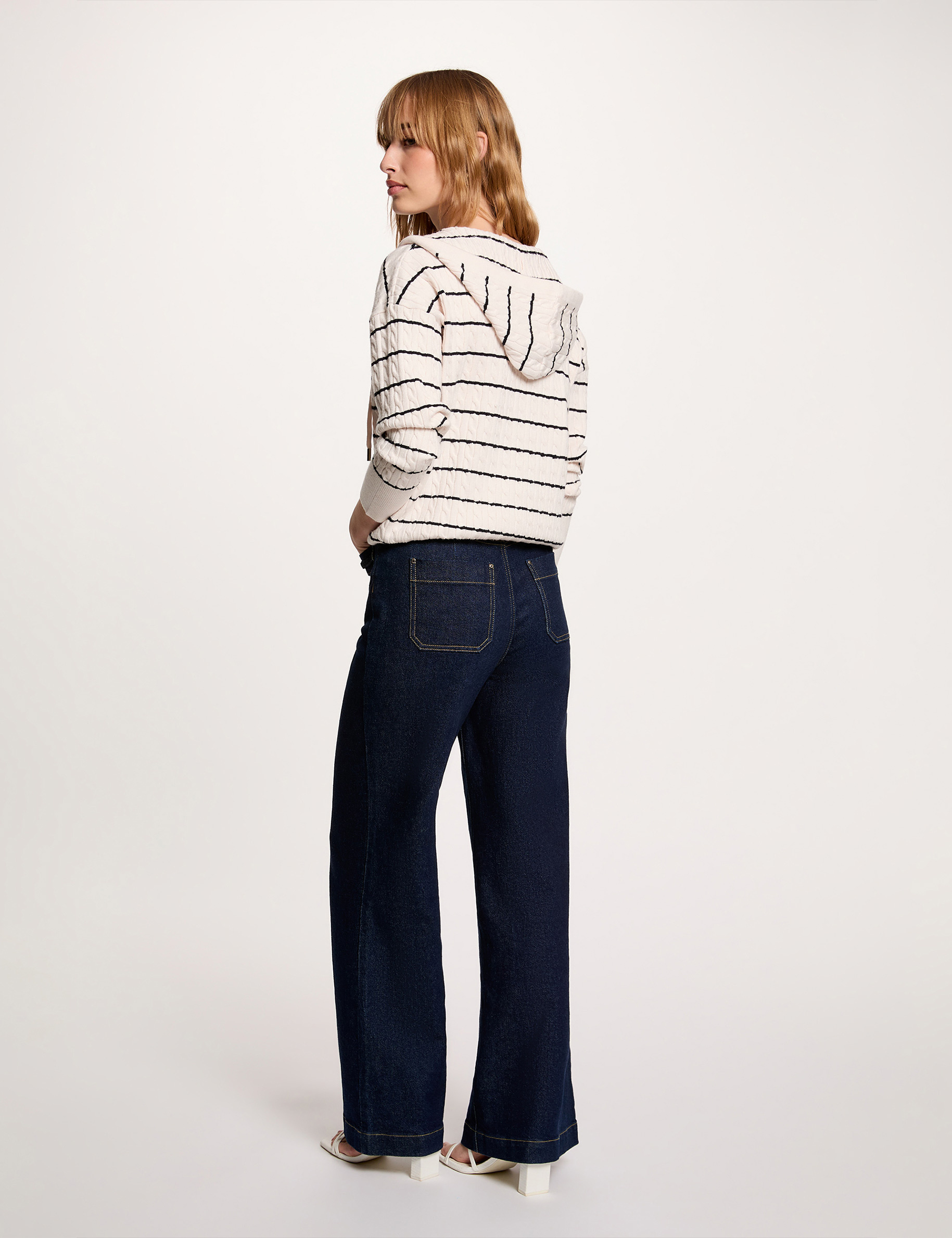 Pull capuche ray&eacute; blanc femme