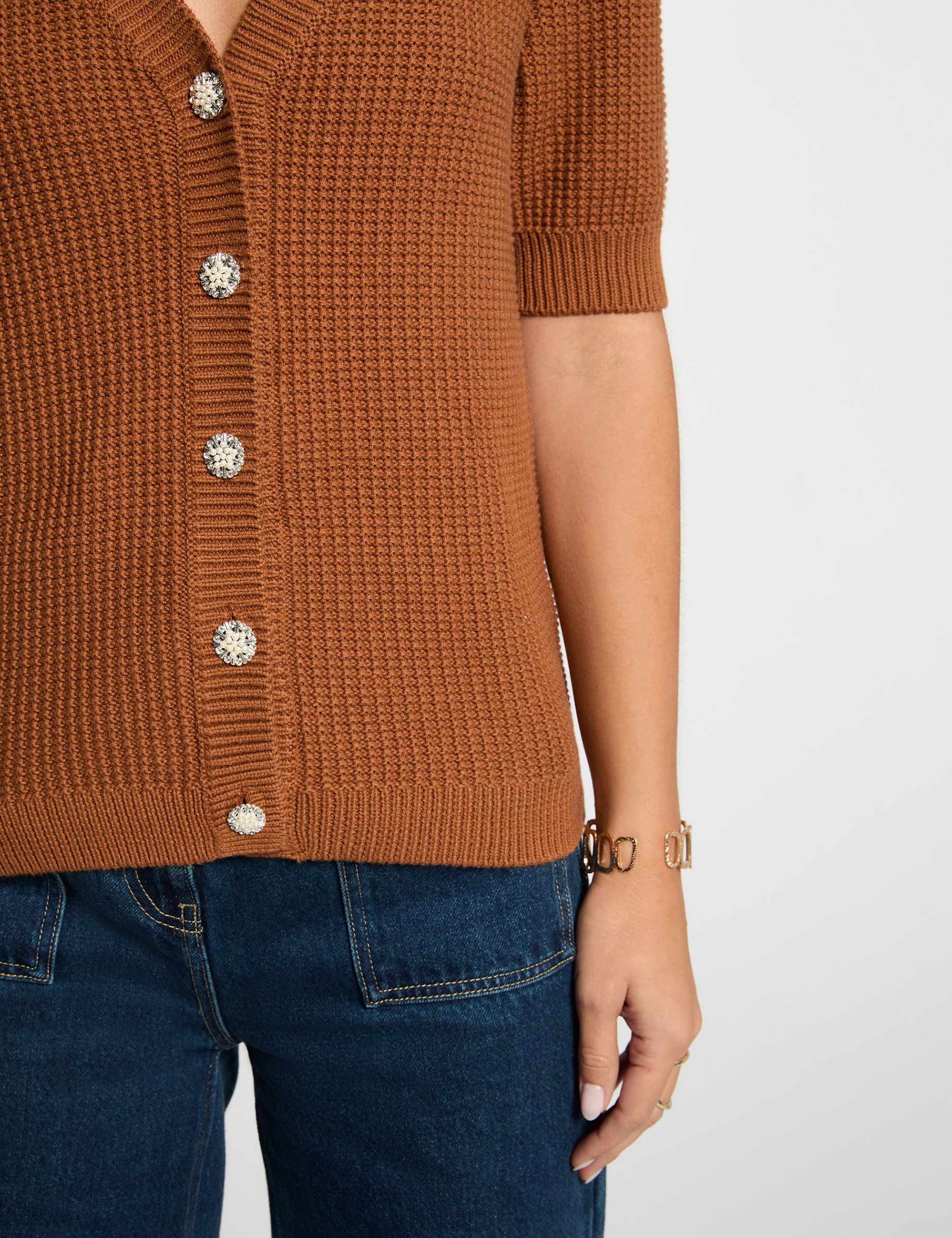 Gilet ajust&eacute; col v camel femme