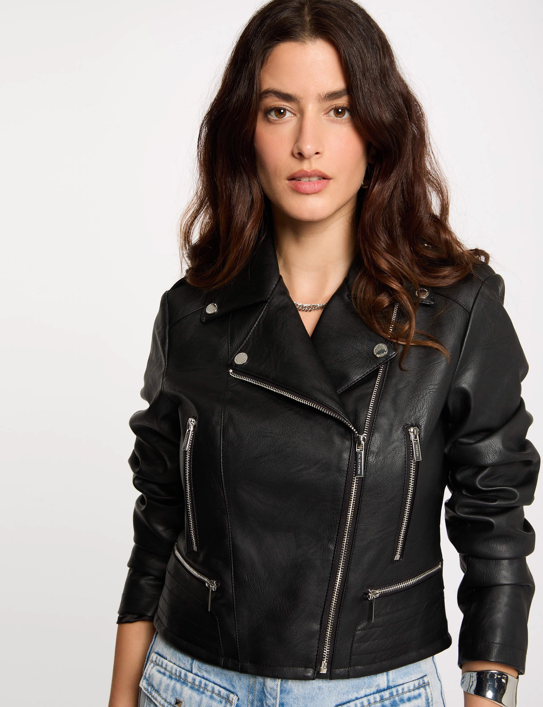 Blouson cintr&eacute; similicuir noir femme