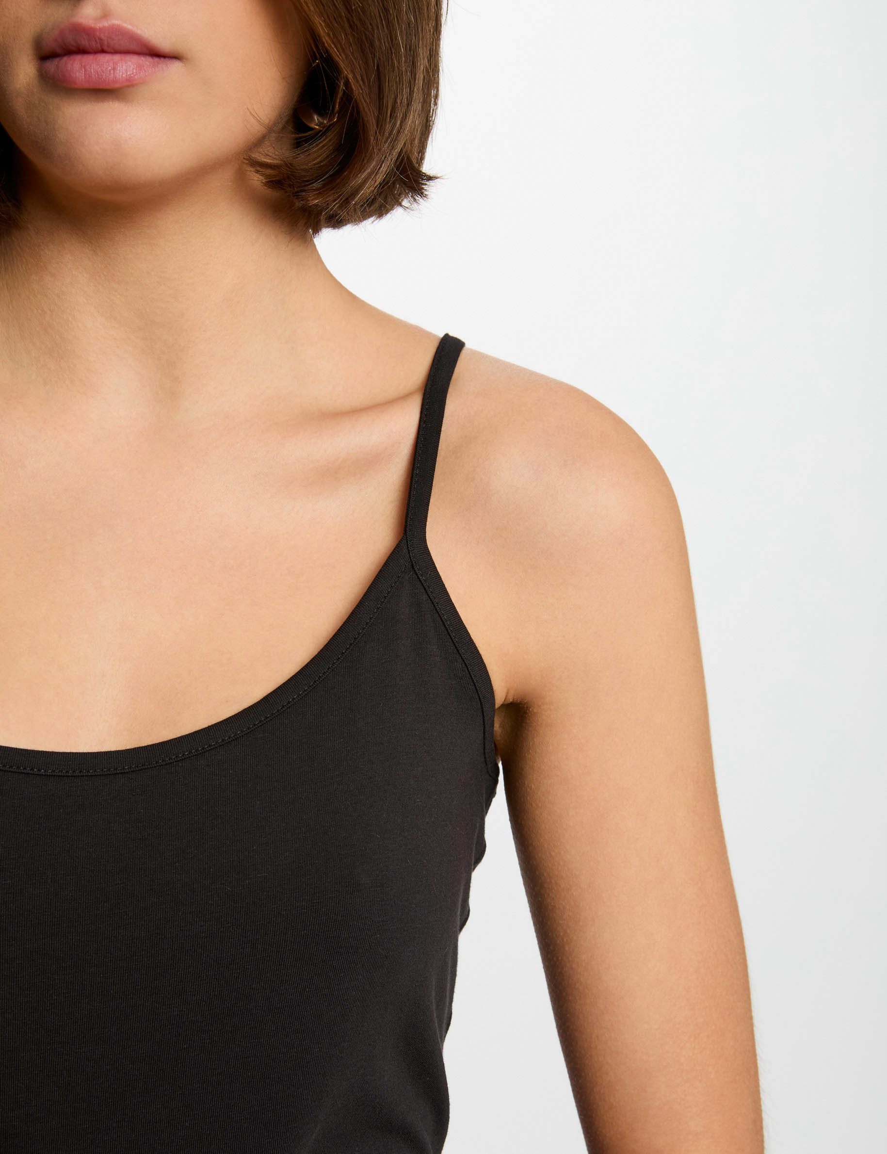 top mit schmalen tragern schwarz damen Top mit schmalen Trägern schwarz damen
