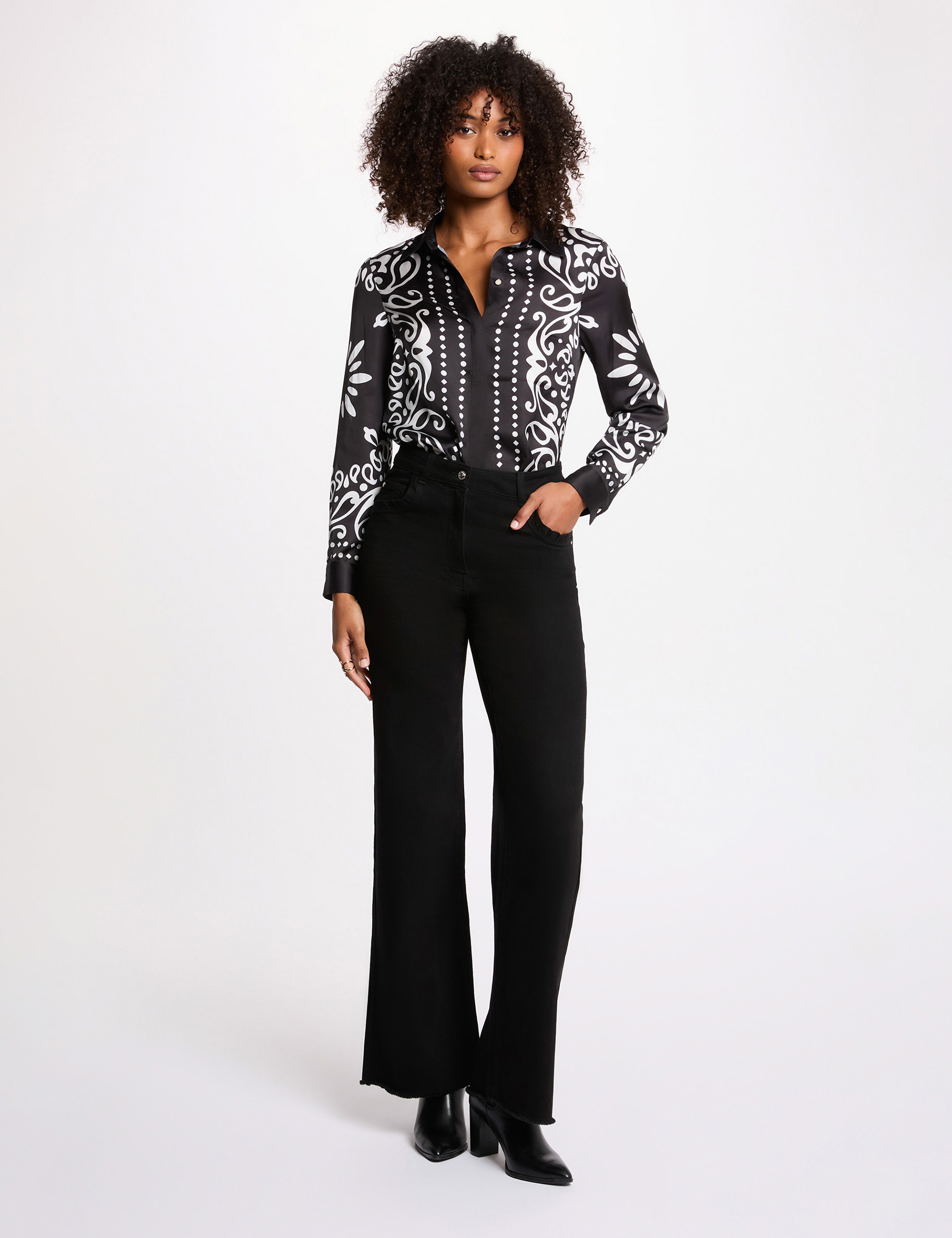 Flie&szlig;endes Hemd mit Print schwarz damen