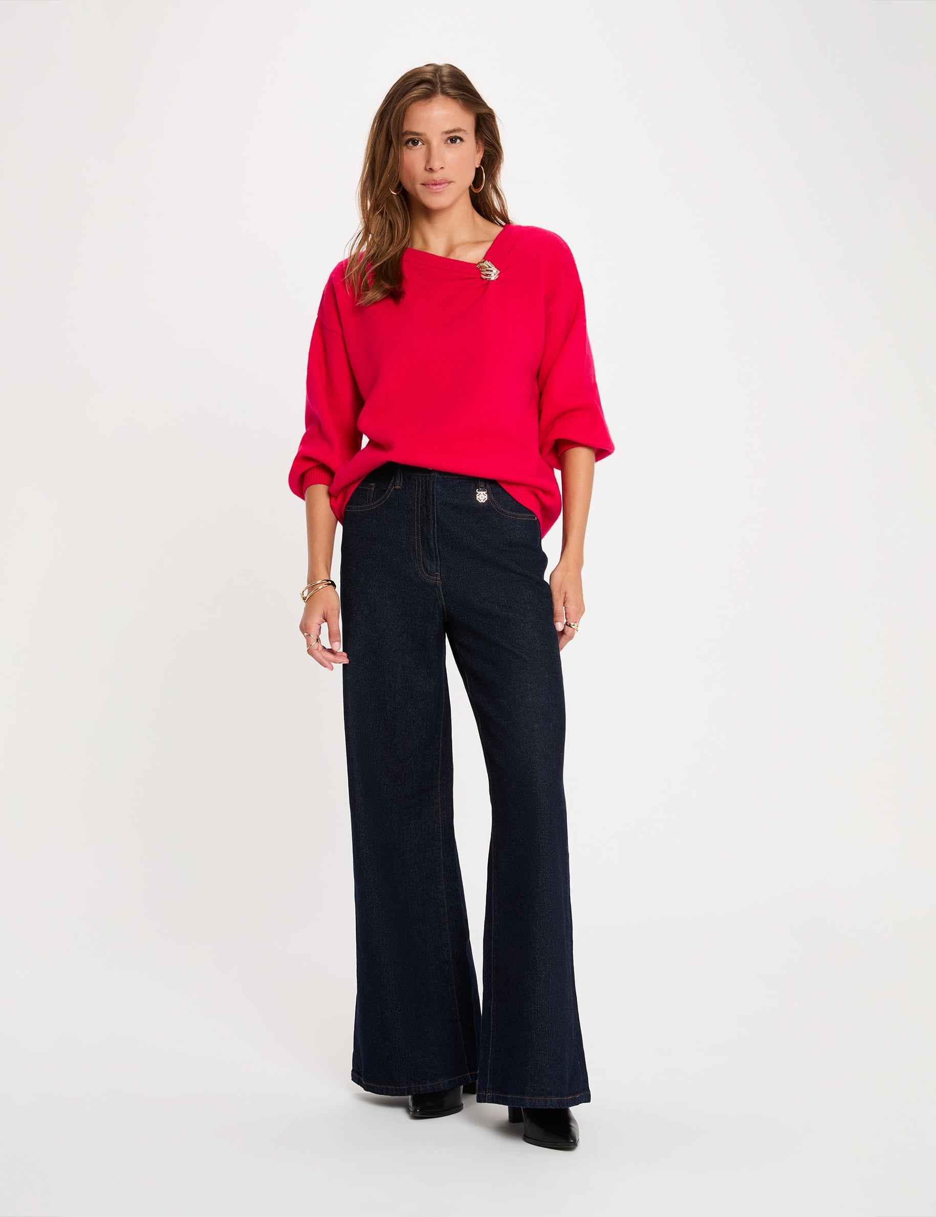 Asymmetrischer Pullover mit Schmuck damen