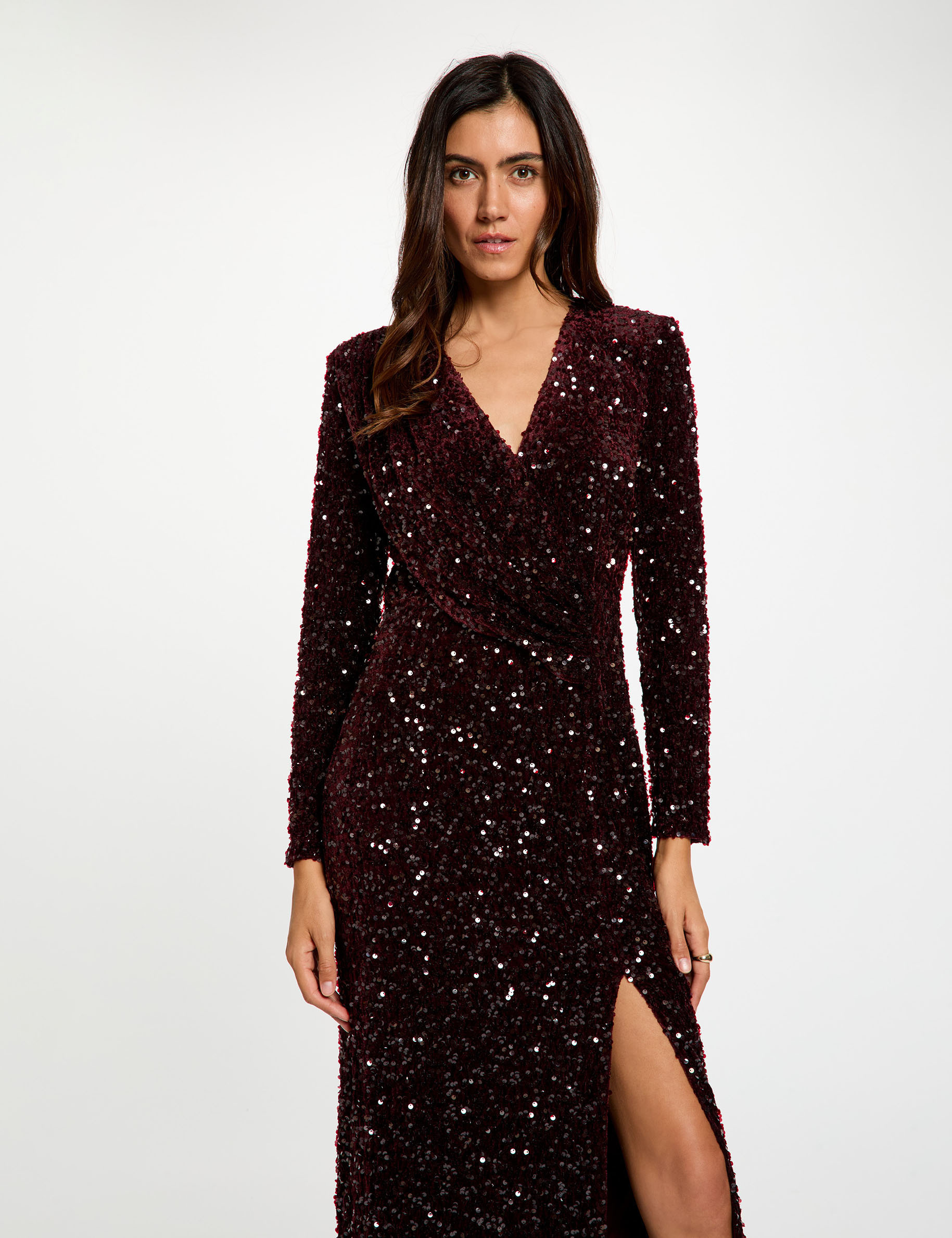 Robe longue ajust&eacute;e sequins prune femme
