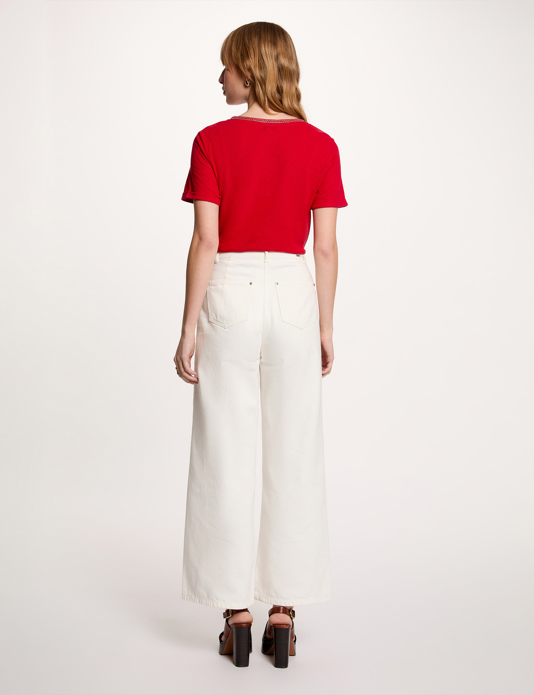 T-shirt col v perl&eacute; rouge femme