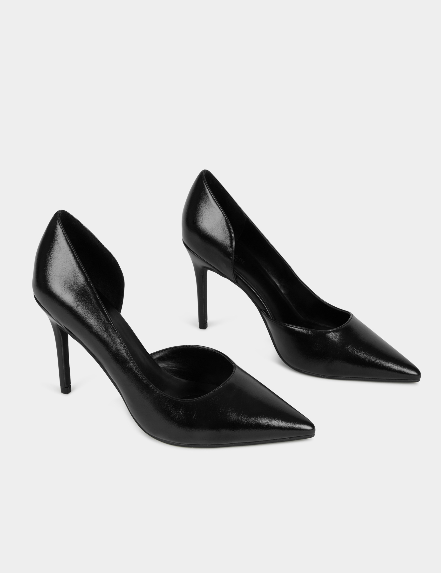 Escarpin c&ocirc;t&eacute; ouvert noir femme