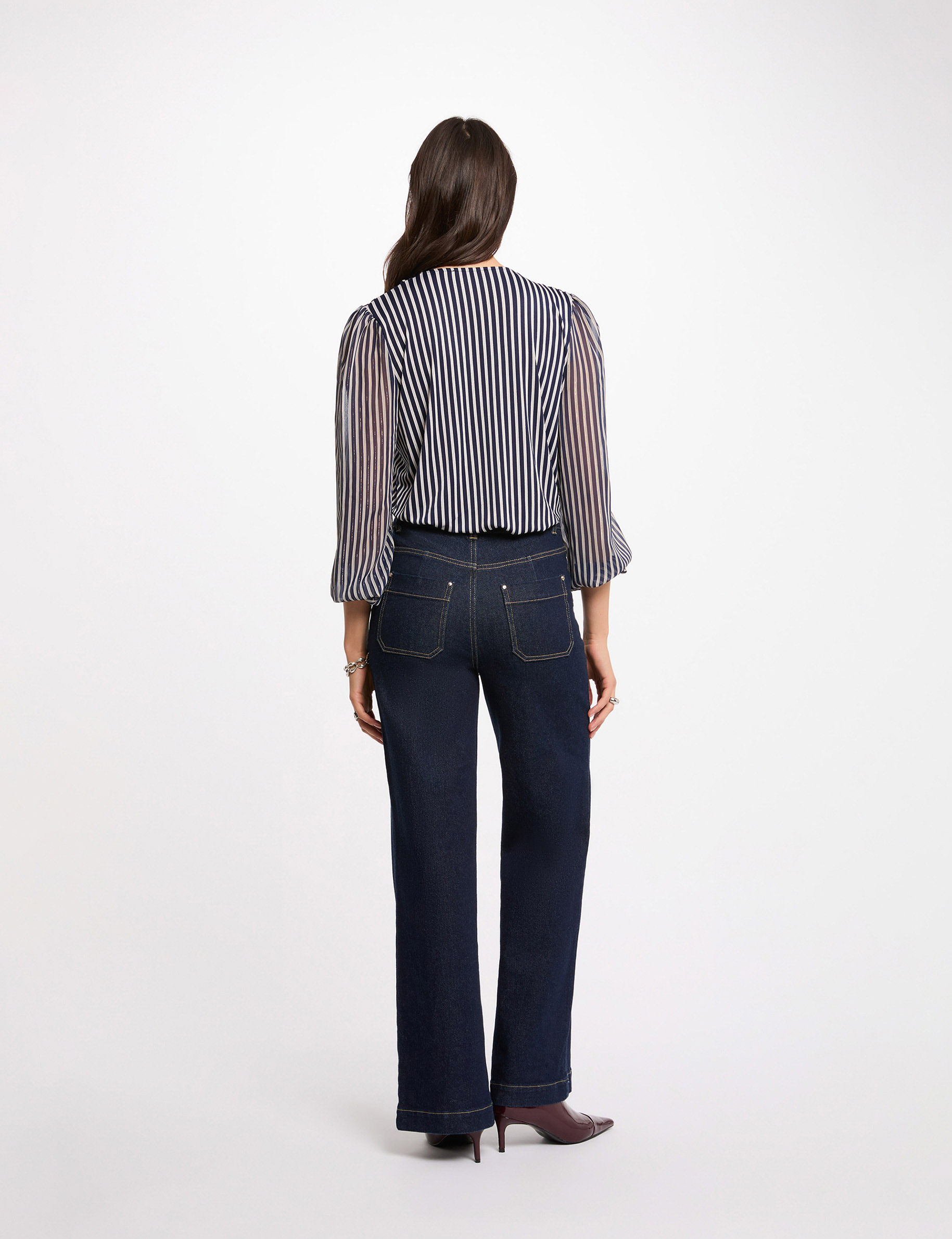 T-Shirt mit Lavalli&egrave;re-Kragen weiss damen