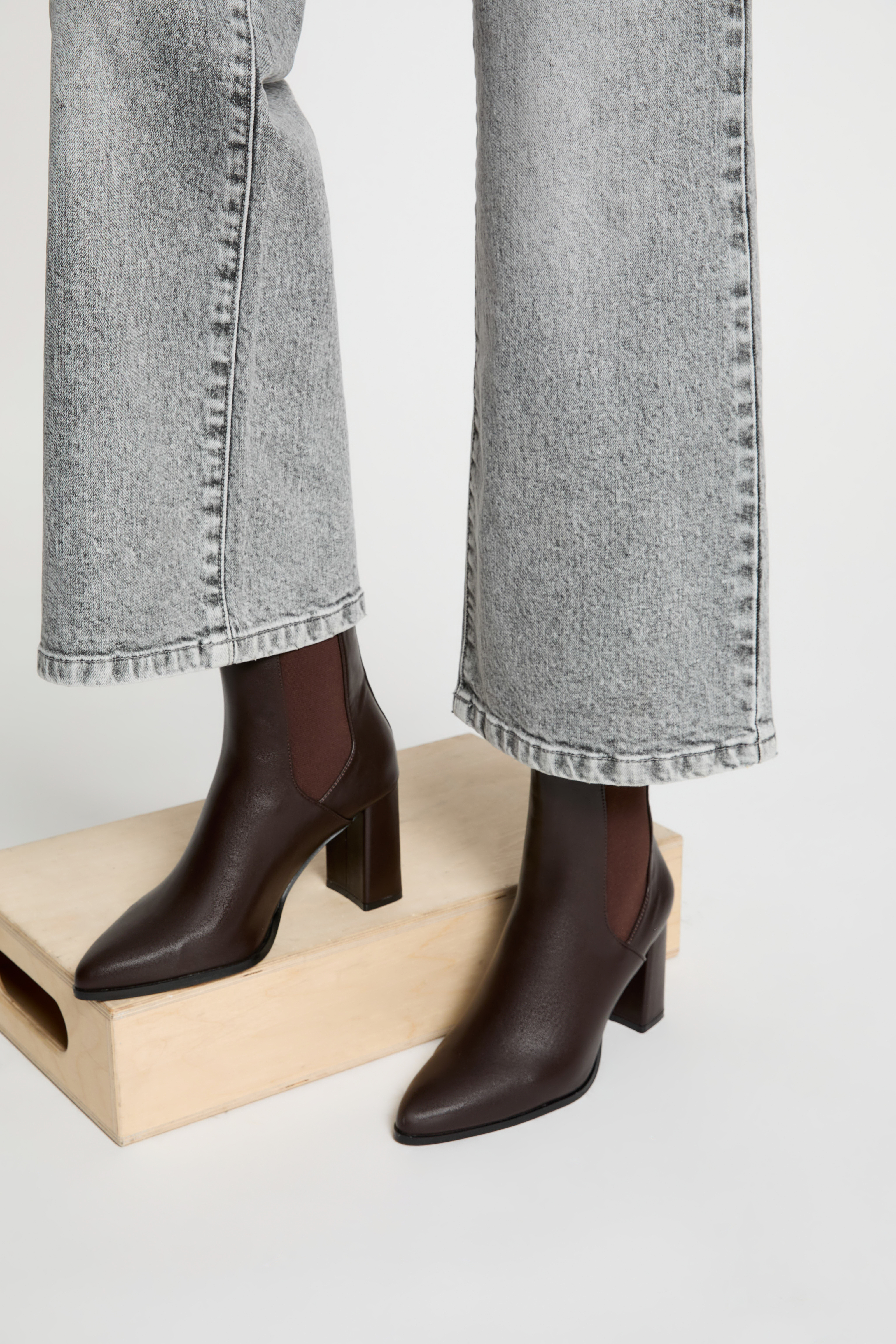 Botte similicuir marron fonc&eacute; femme