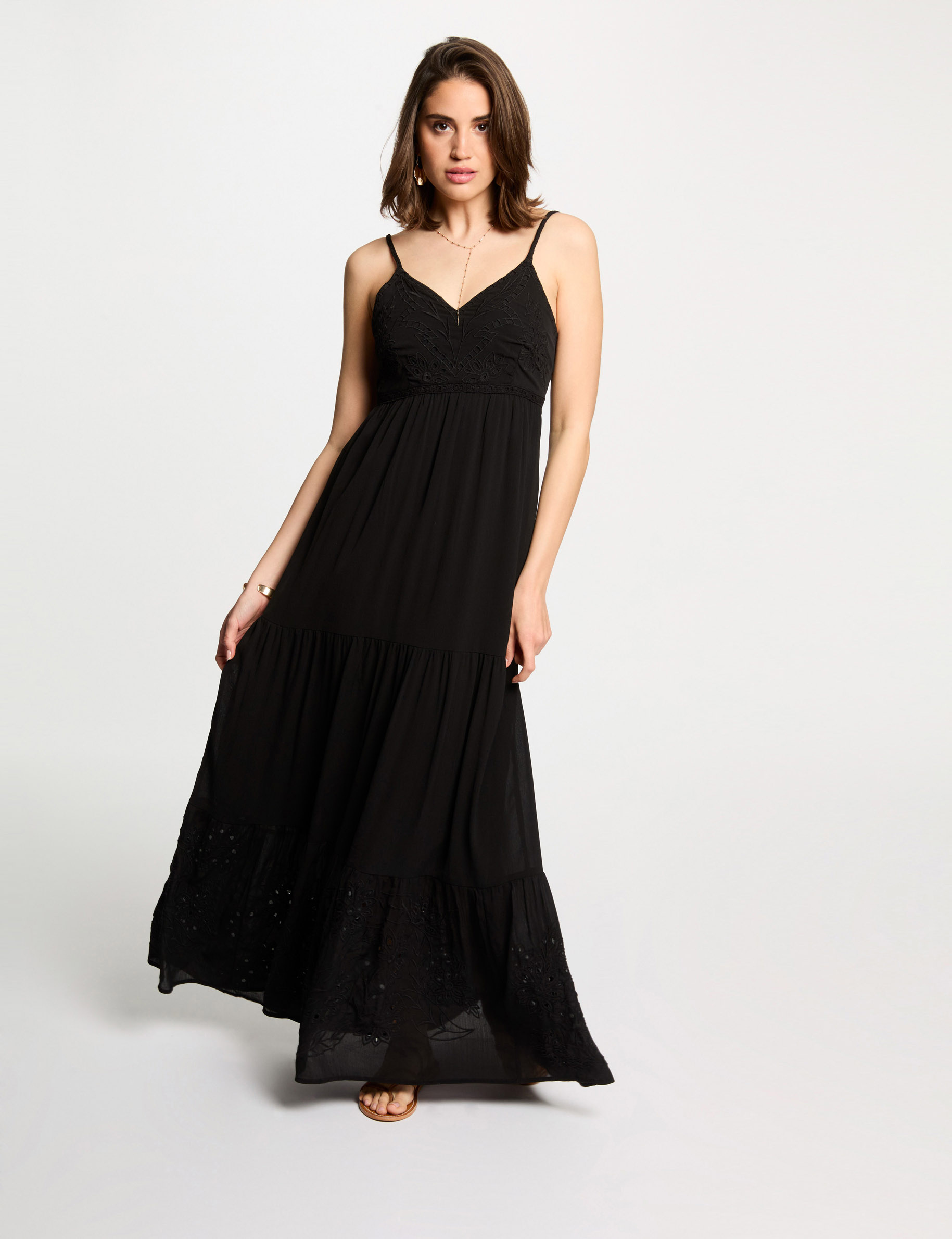 langes flieendes kleid mit stickerei schwarz damen Langes, fließendes Kleid mit Stickerei schwarz damen