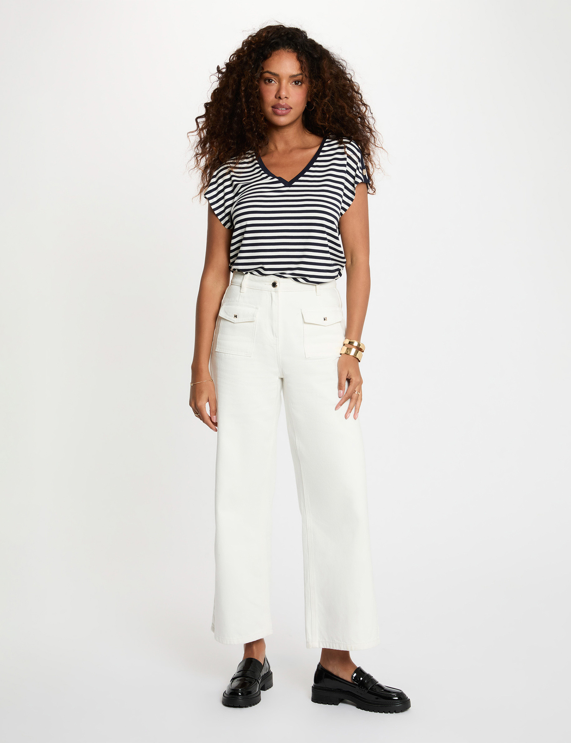 T-shirt ray&eacute; col v bleu marine femme