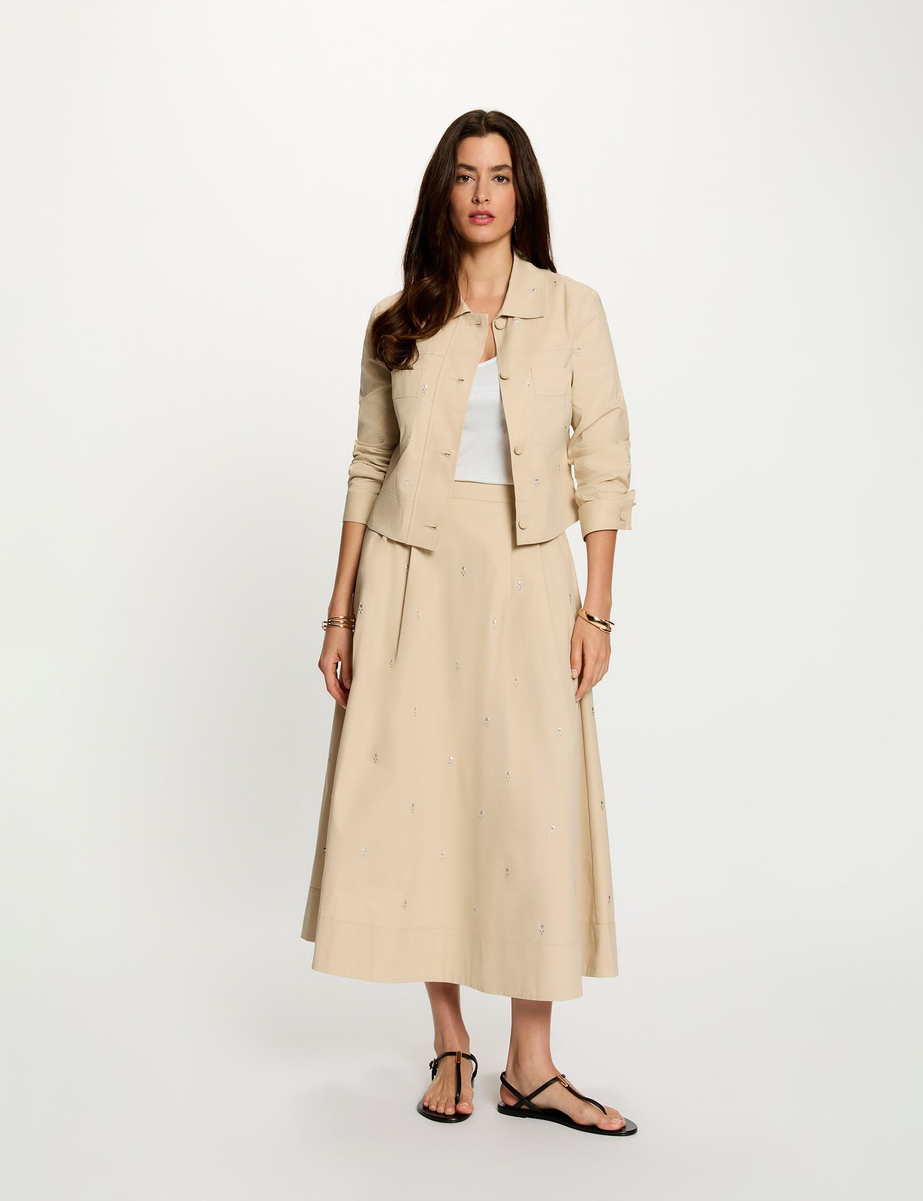 Kurz geschnittene Jacke mit Nieten beige damen