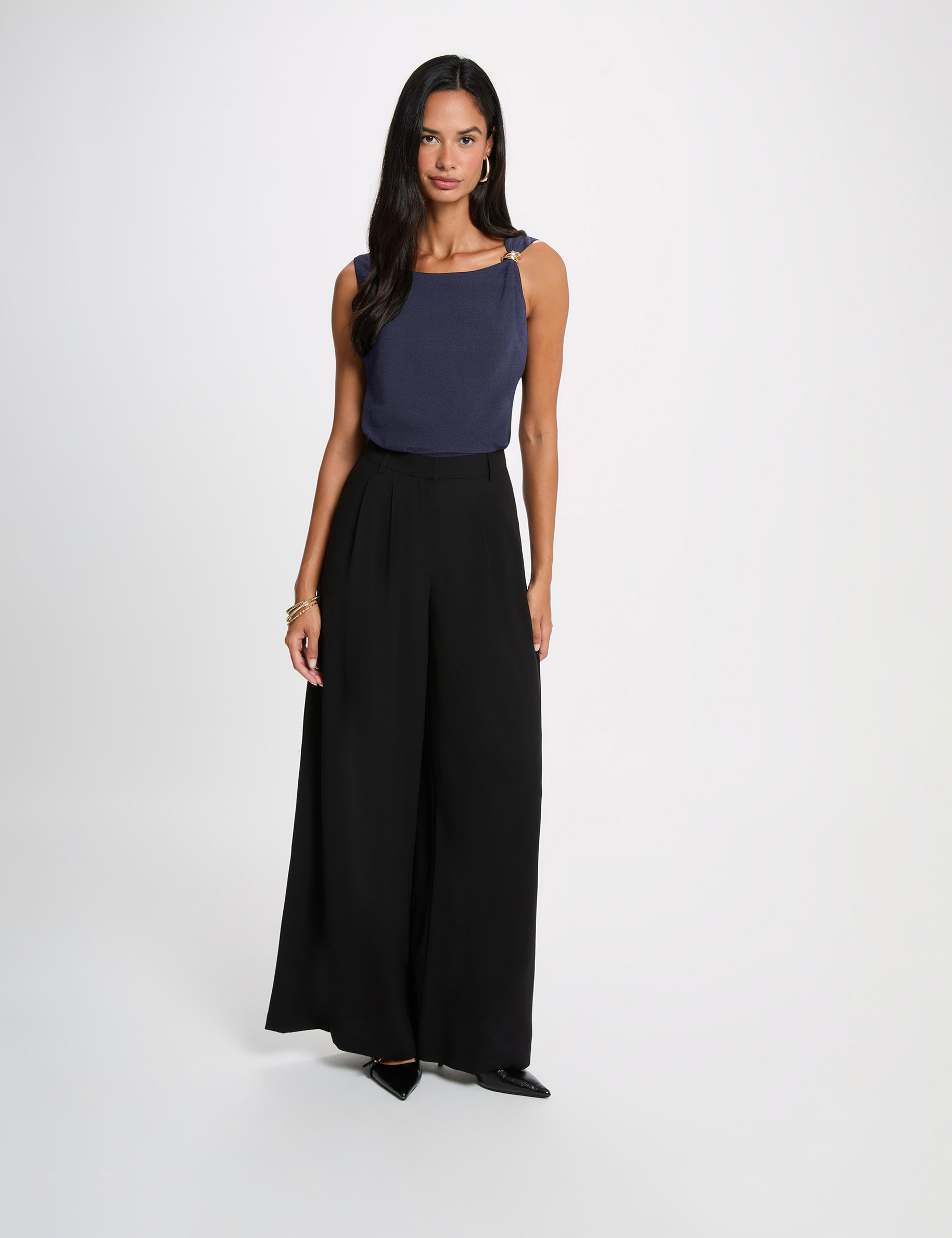 T-shirt asym&eacute;trique avec bijou bleu marine femme