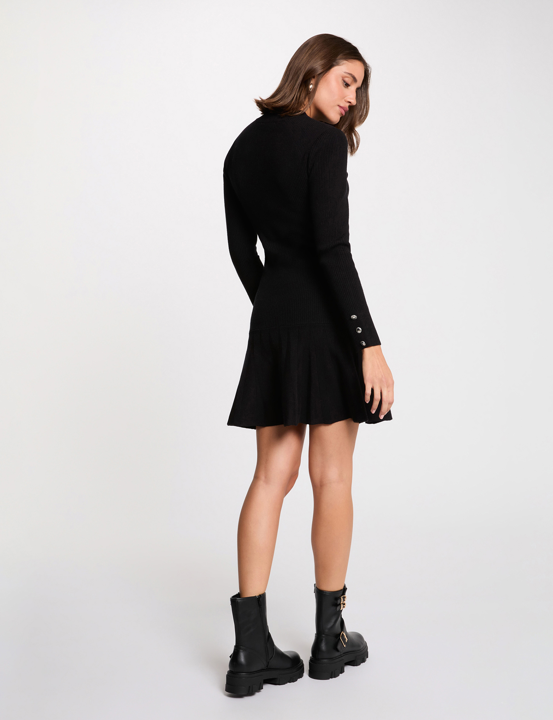 Robe tricot courte col rond noir femme