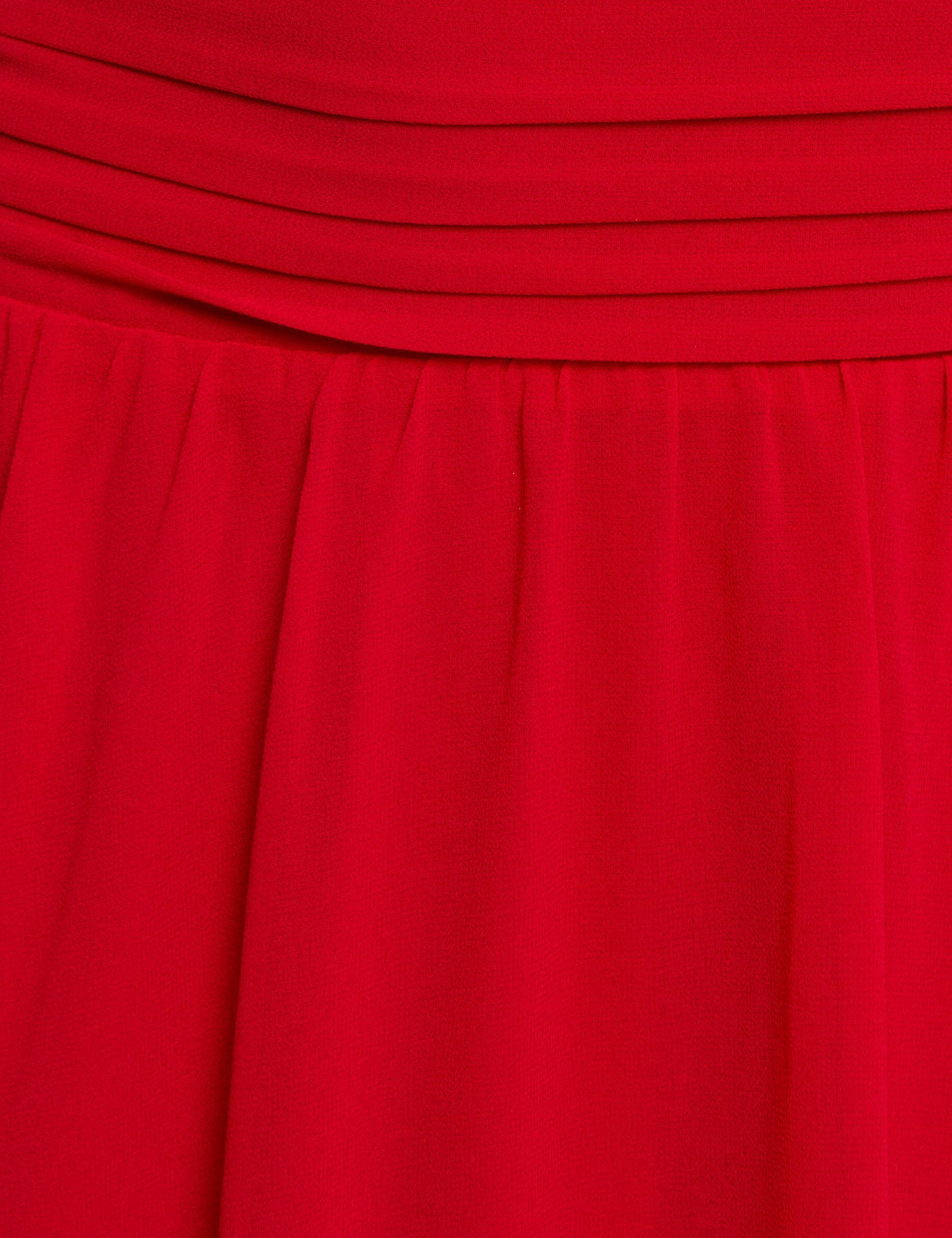 Robe courte &eacute;vas&eacute;e fluide rouge femme