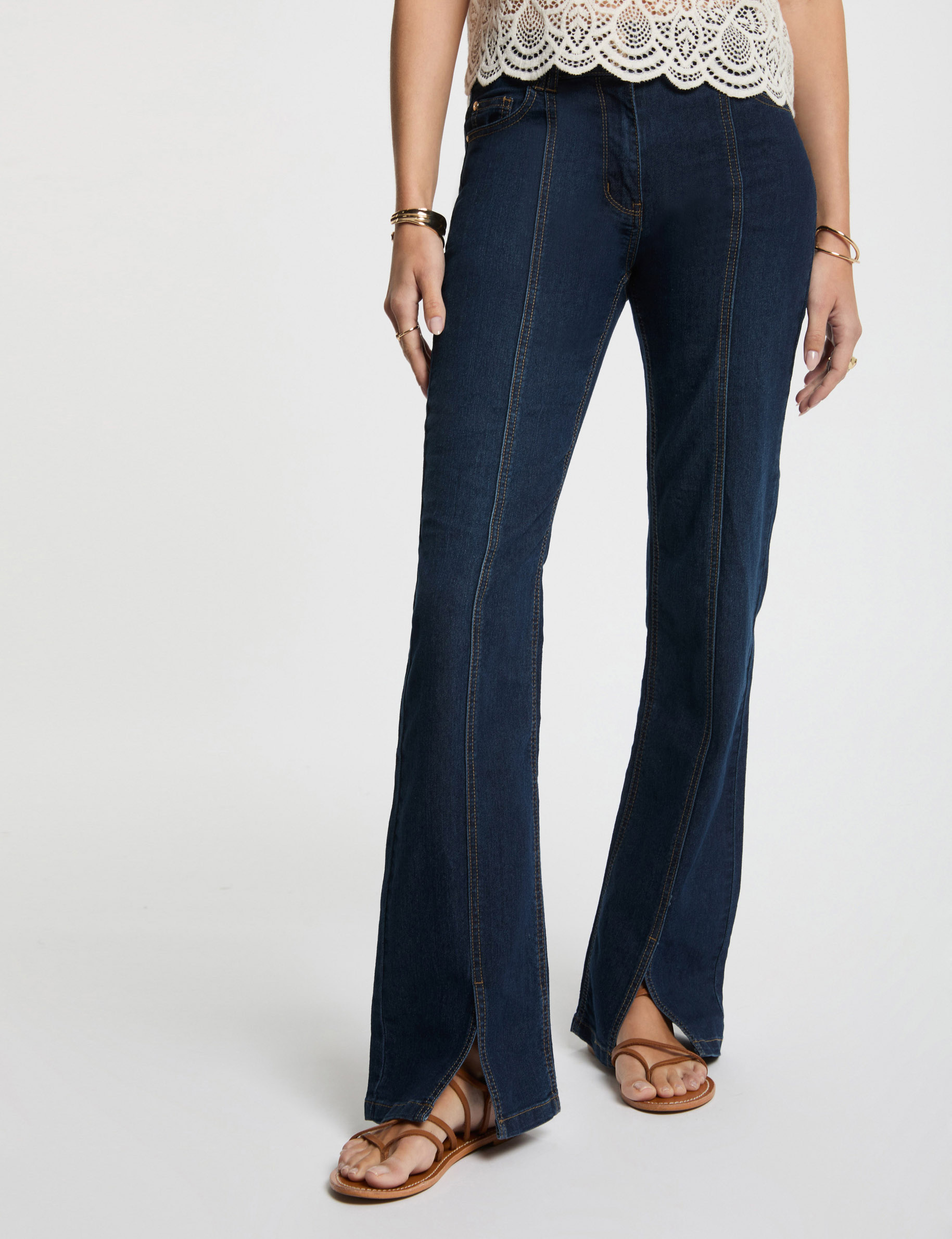 jeans bootcut avec fentes denim brut femme Jeans bootcut avec fentes denim brut femme