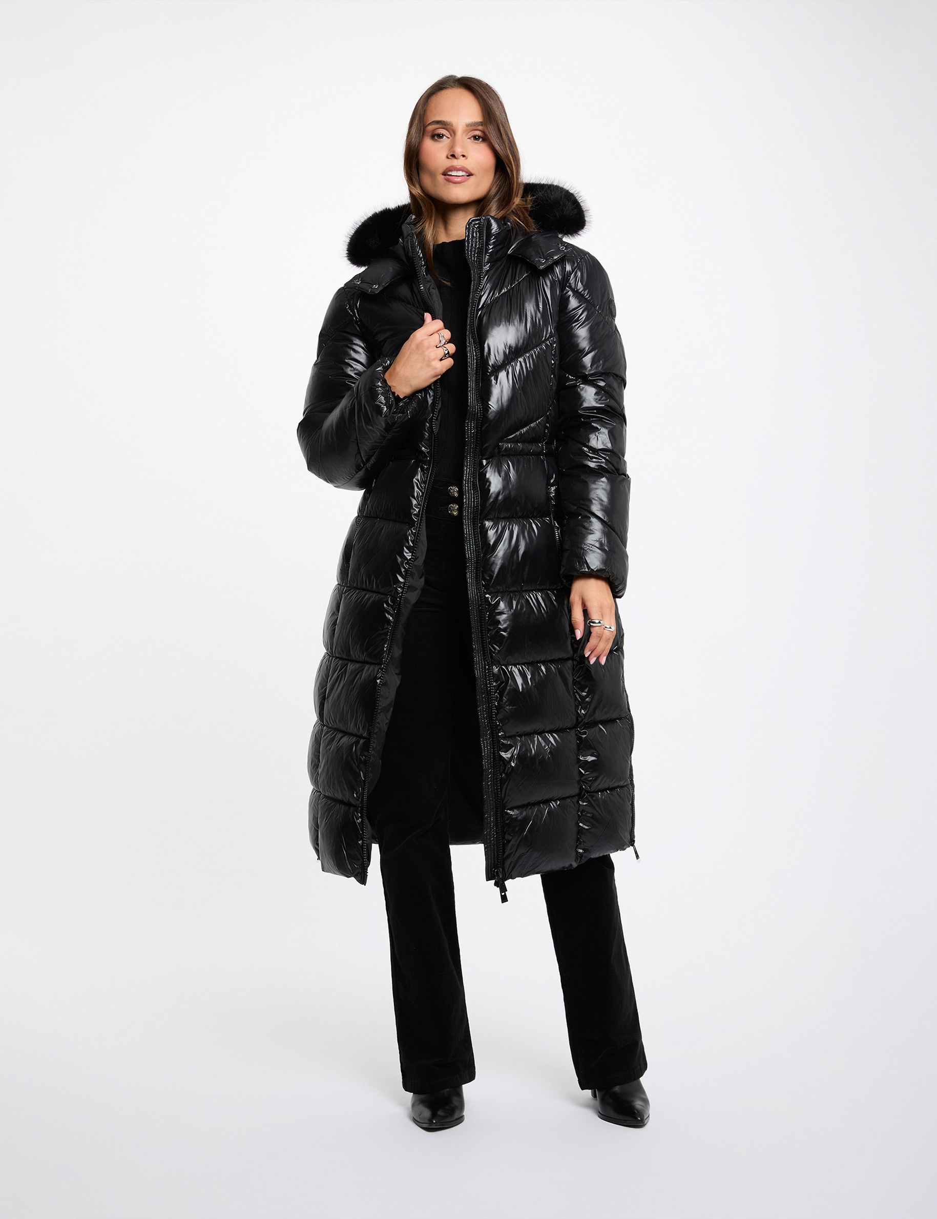 Lange Daunenjacke mit Kunstfell schwarz damen