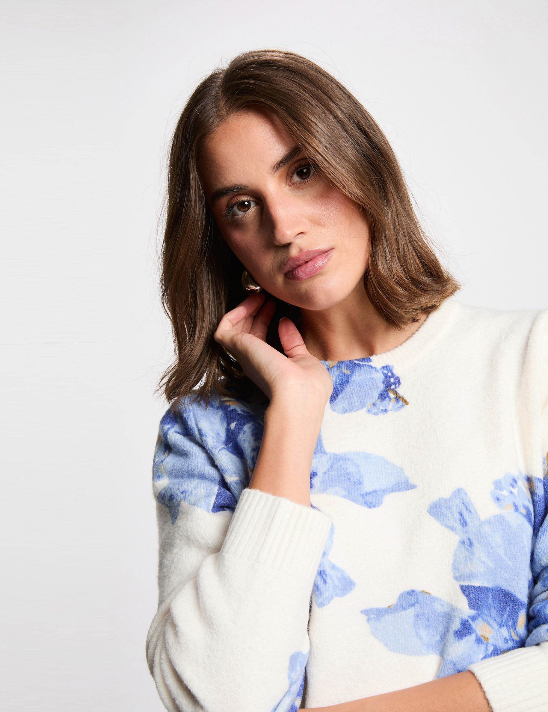 Pull imprim&eacute; floral bleu ciel femme