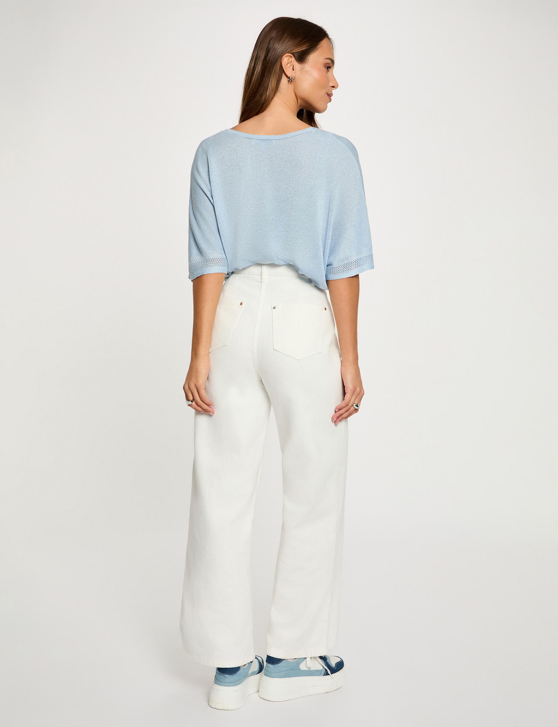 Pull col en V manches courtes bleu ciel femme