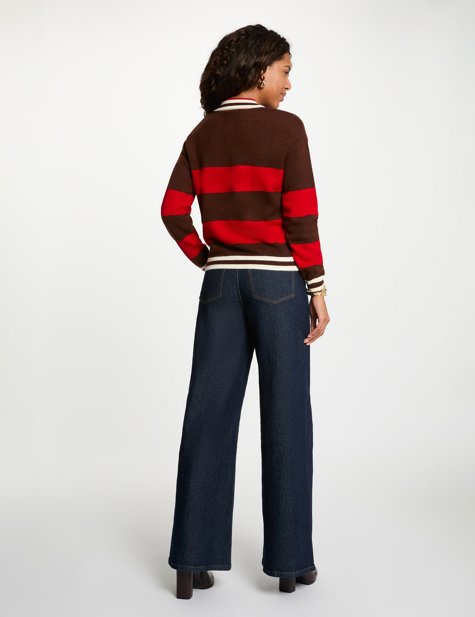 Pull col &agrave; revers marron fonc&eacute; femme