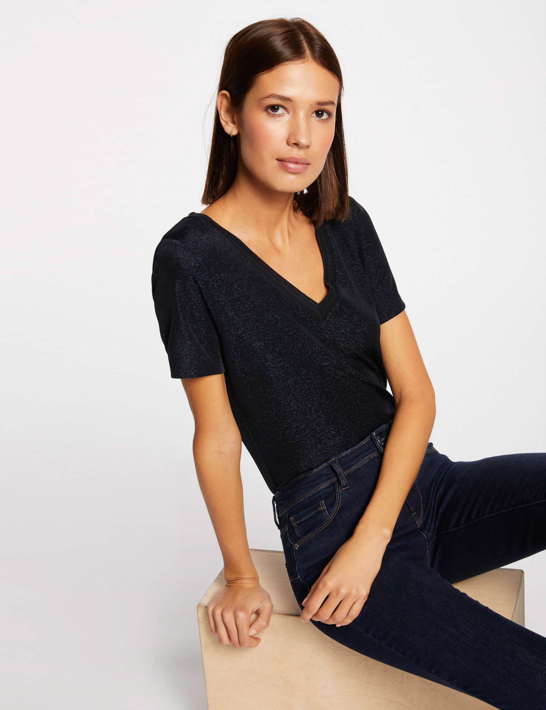 t shirt manches courtes avec col en v bleu marine femme T-shirt manches courtes avec col en V bleu marine femme