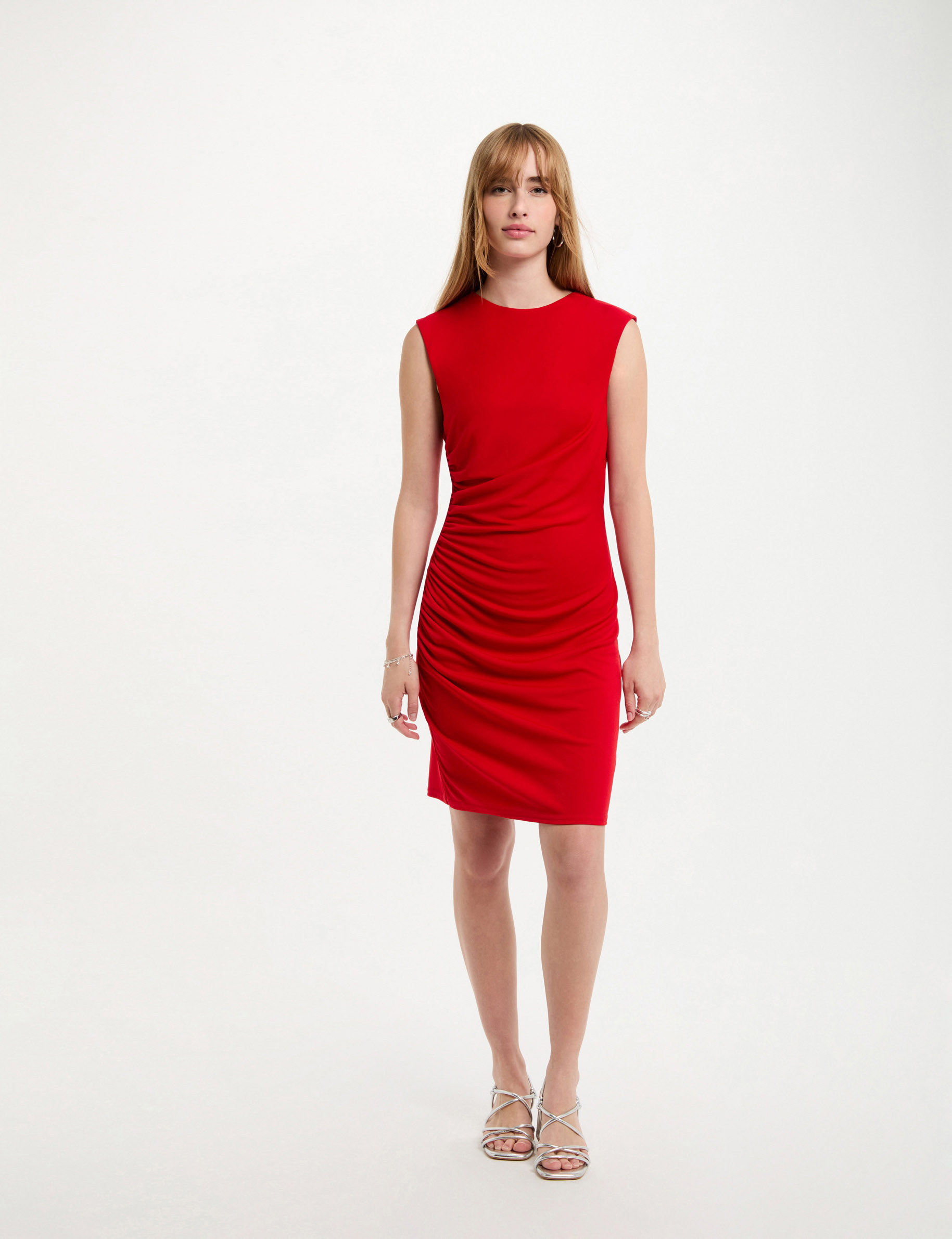 kurzes eng anliegendes drapiertes kleid rot damen Kurzes, eng anliegendes drapiertes Kleid rot damen